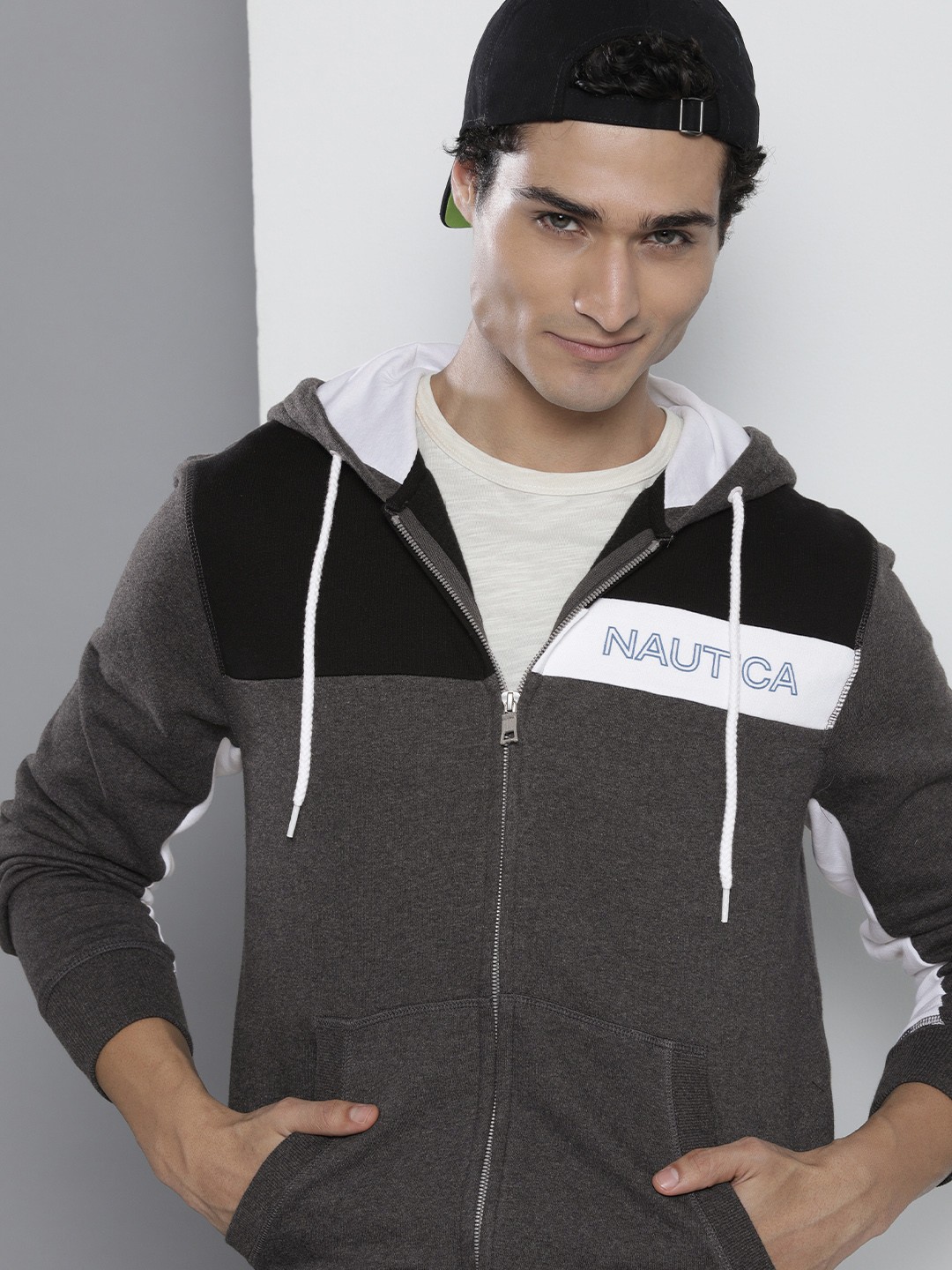 

Nautica Men Brand Logo Detail Colourblocked Hooded Sweatshirt, Grey
