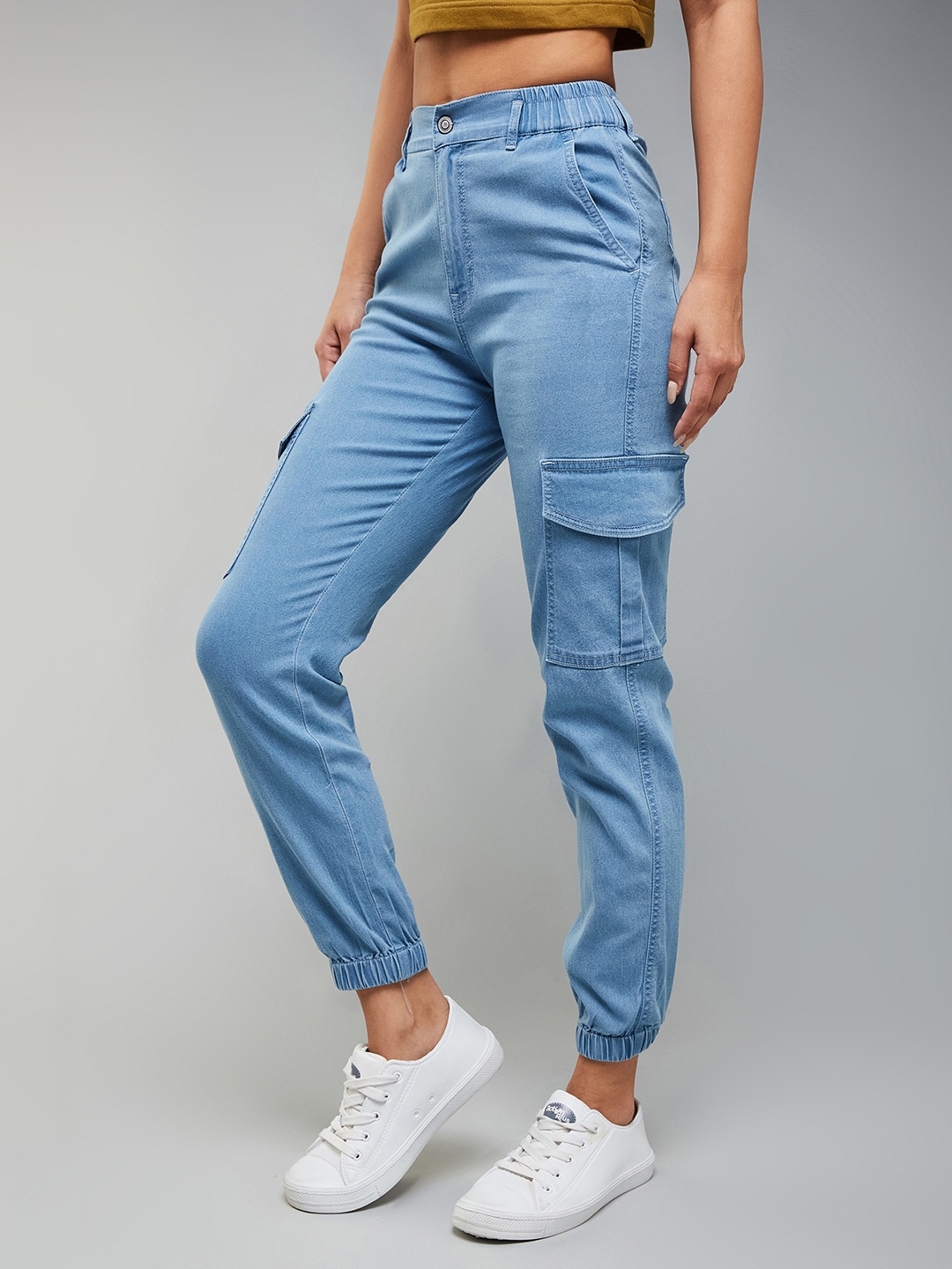 

DOLCE CRUDO Women Blue Jogger High-Rise Light Weight Stretchable Denim Joggers