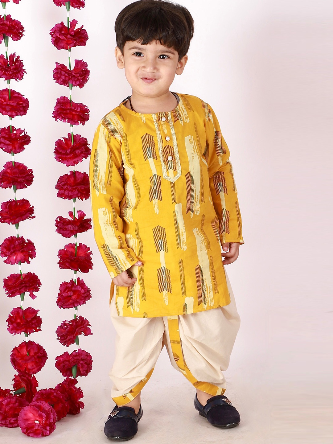 

Little Bansi Boys Yellow Ethnic Motifs Printed Pure Cotton Kurta with Dhoti Pants