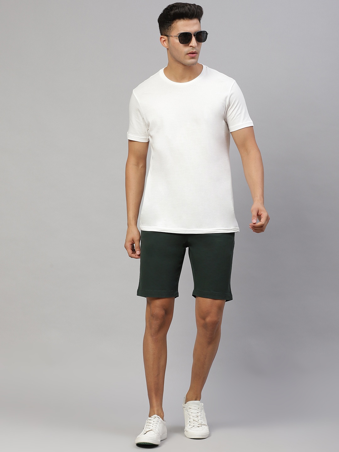 

Hubberholme Men Olive Green Chino Shorts