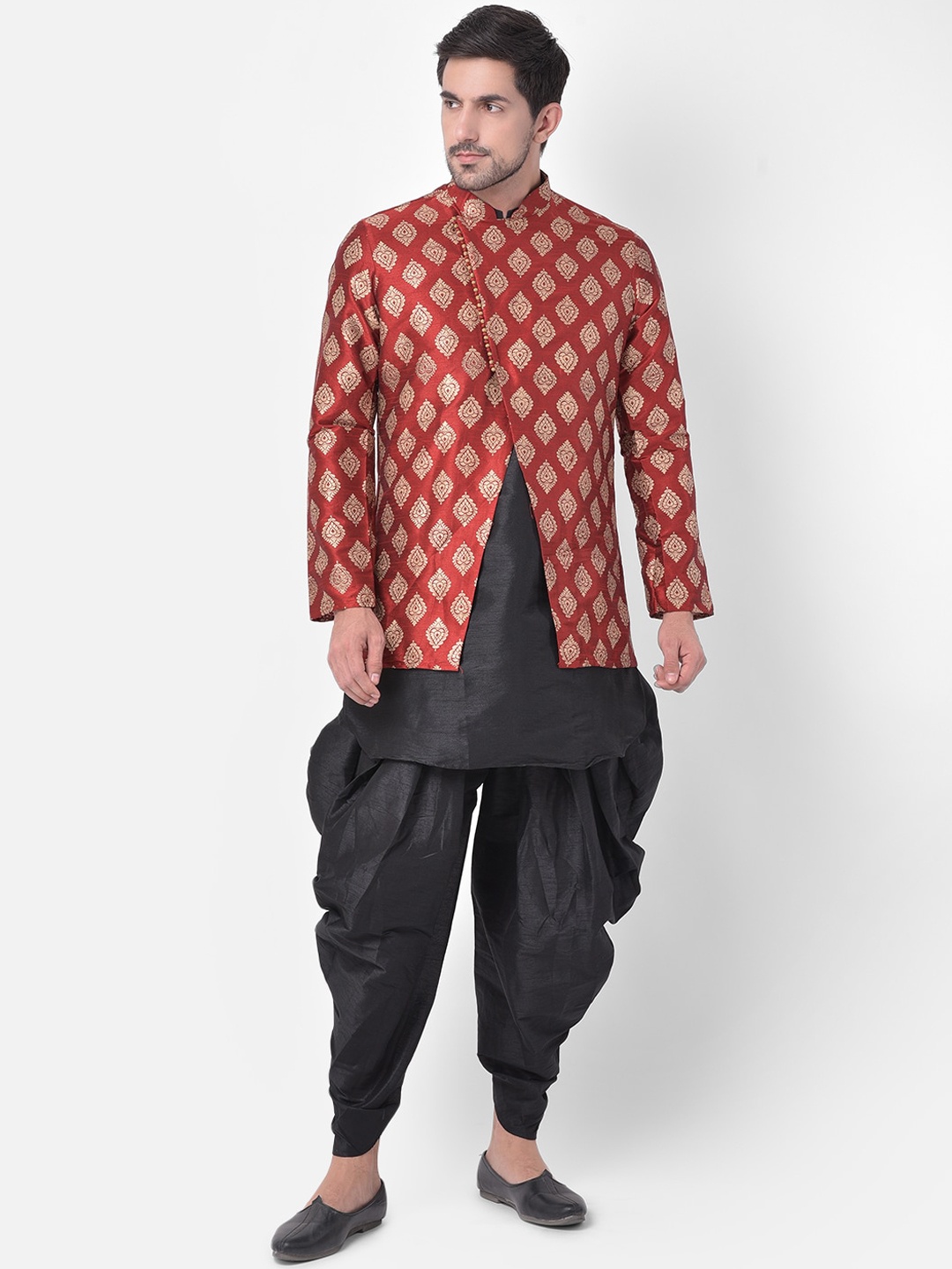 

DEYANN Men Red Printed Sherwani Set