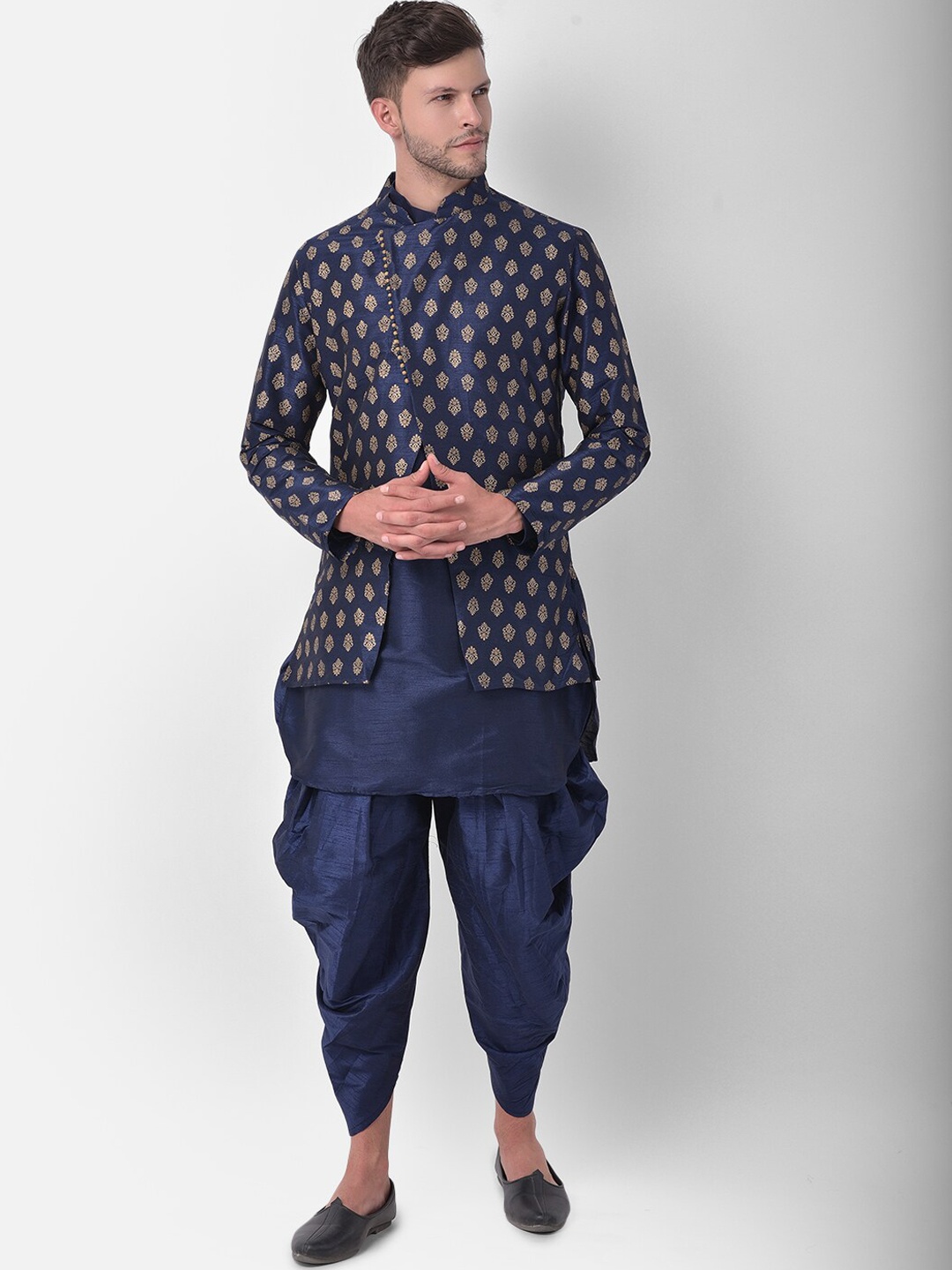 

DEYANN Men Navy Blue Printed Sherwani Set