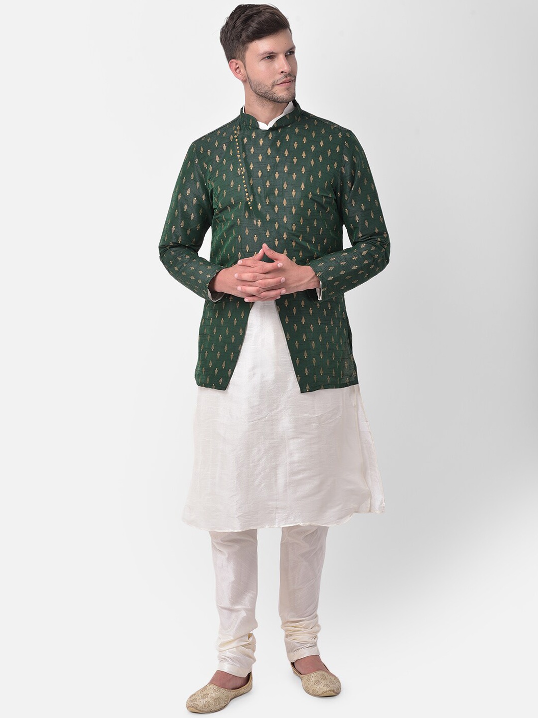 

DEYANN Men Green & Off White Printed Sherwani Set