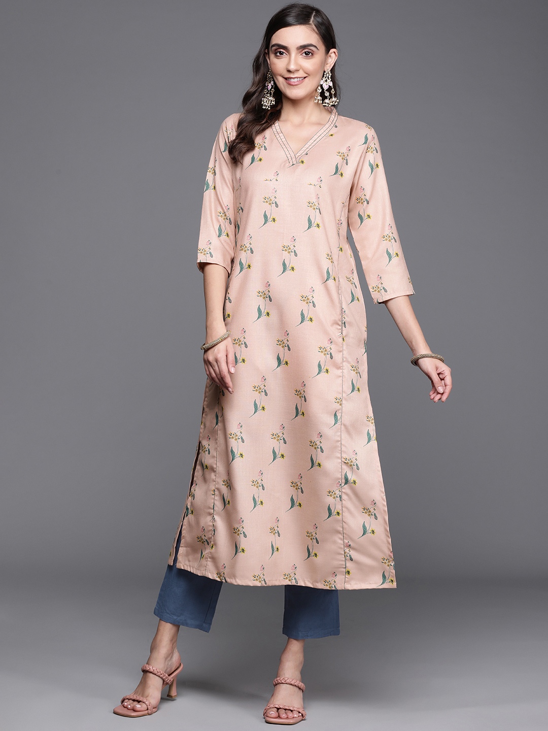

PINKSKY Women Pink Floral Printed Panelled Thread Work Kurta with Trousers