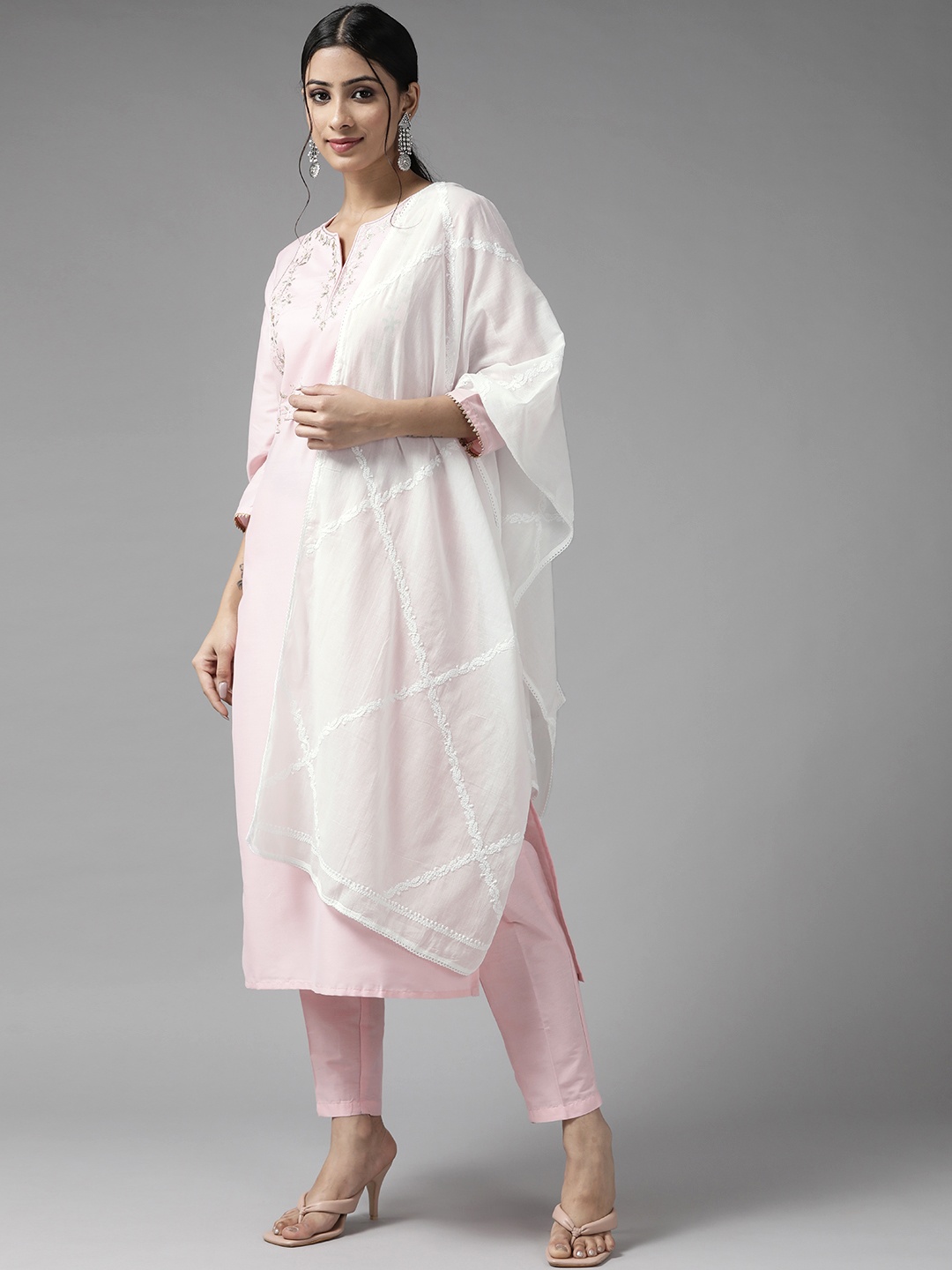 

ADA White Ethnic Motifs Chikankari Embroidered Dupatta