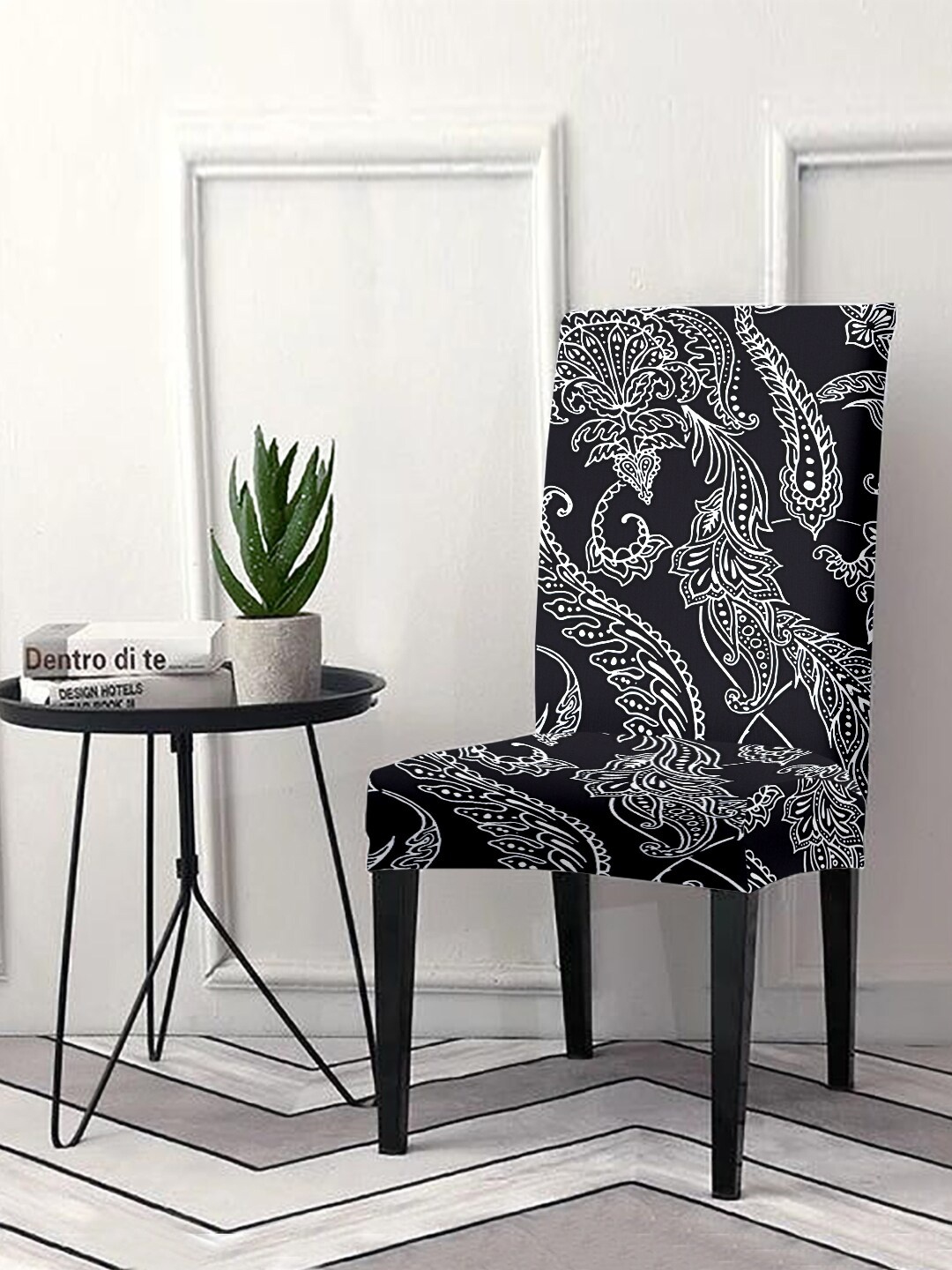 

Cortina Black & White Printed Chair Cover