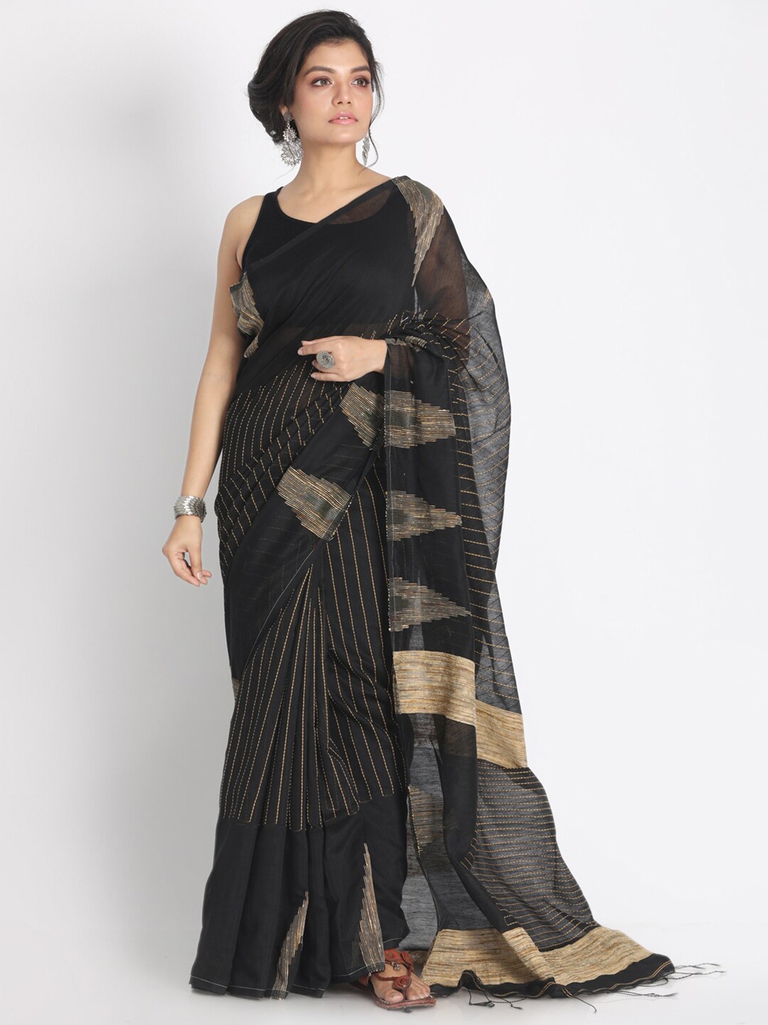 

Aryavart Black & Beige Woven Design Pure Cotton Saree