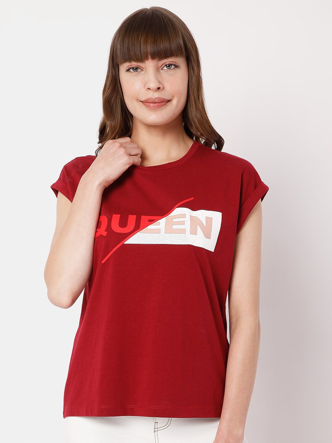 

Vero Moda Women Red & White Typography Printed Extended Sleeves T-shirt