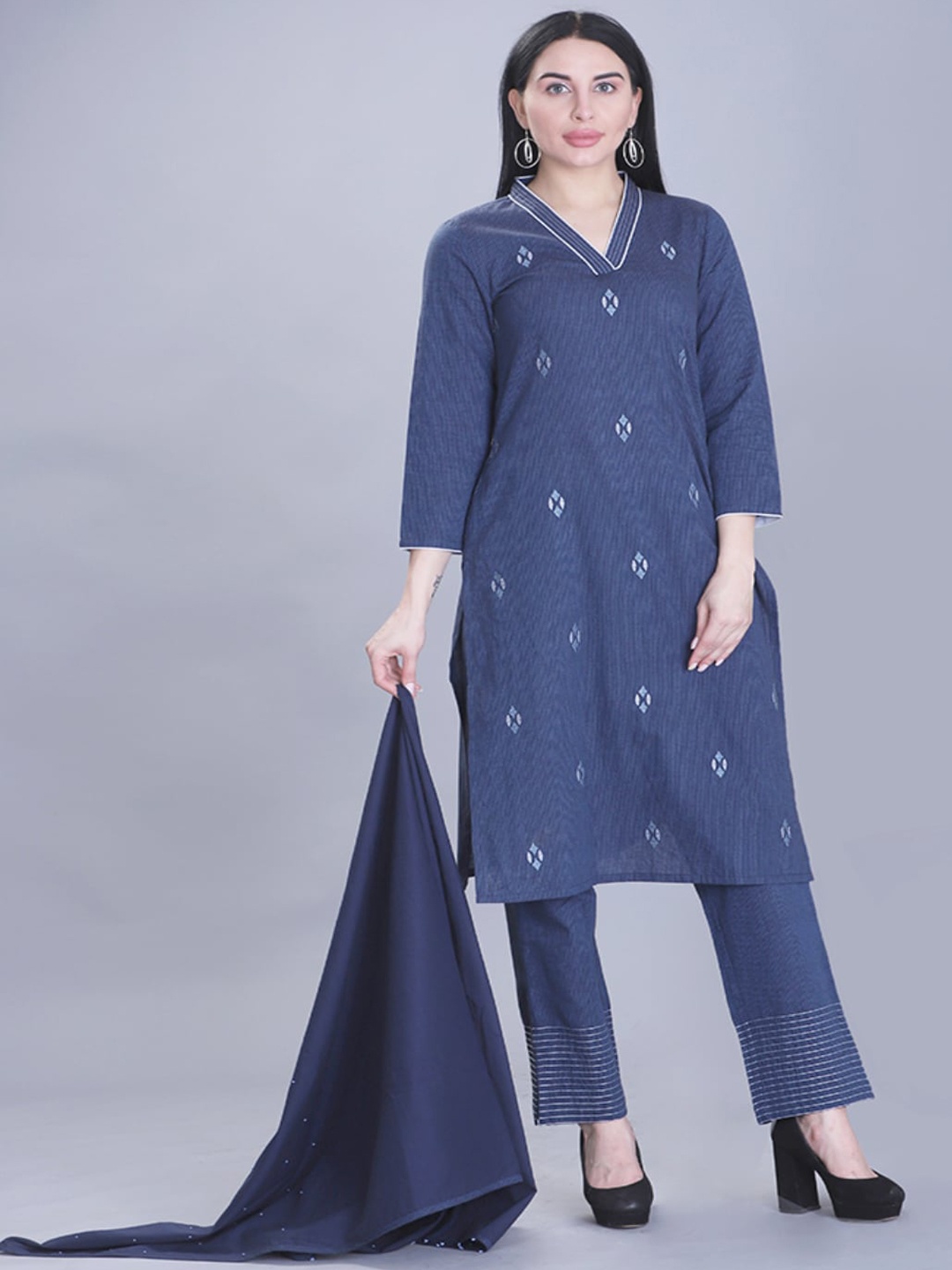 

BARARA ETHNIC Women Blue Ethnic Motifs Pure Cotton Kurta Set