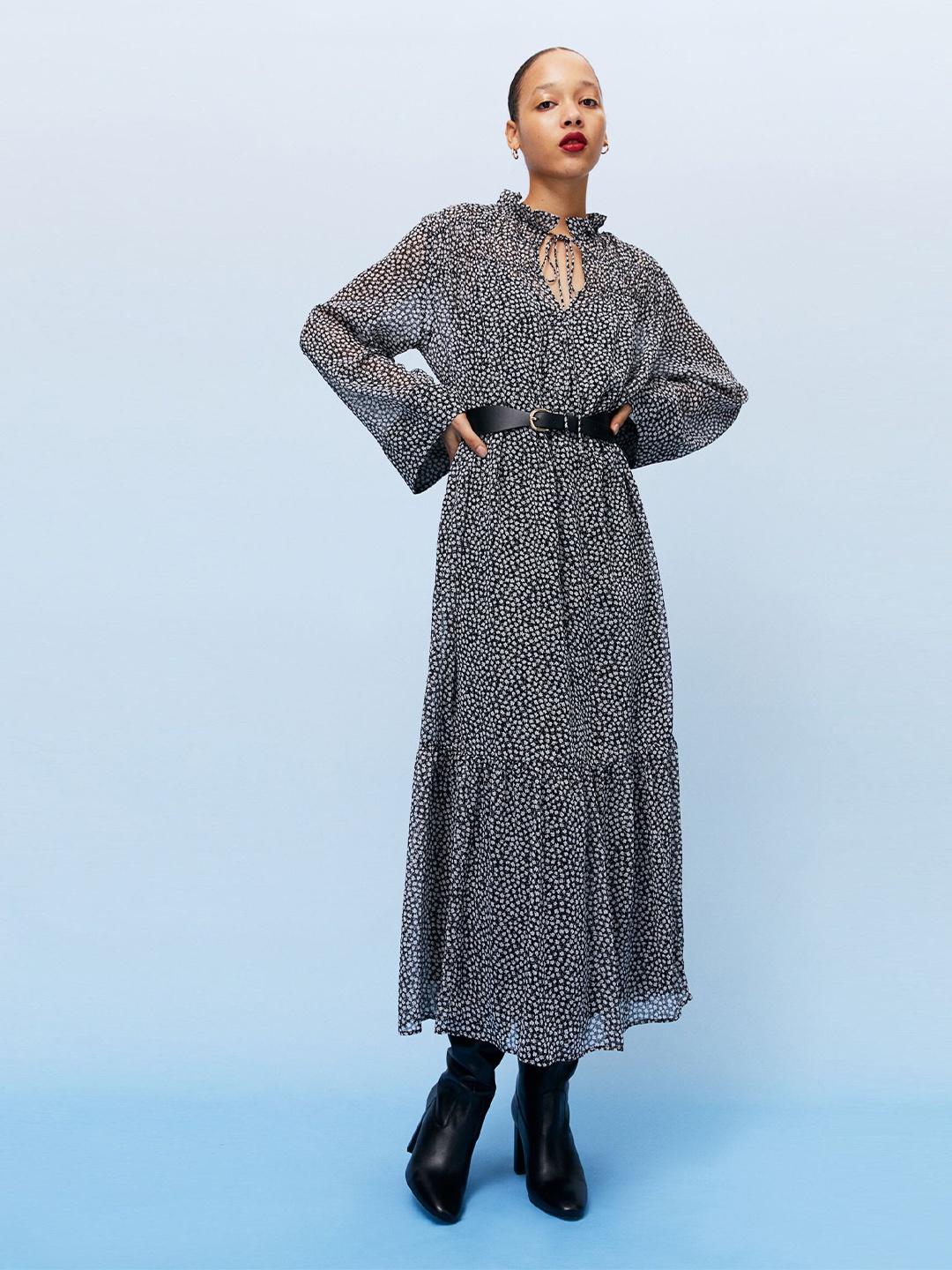 

H&M Black & Grey Floral Printed Long Chiffon Dress