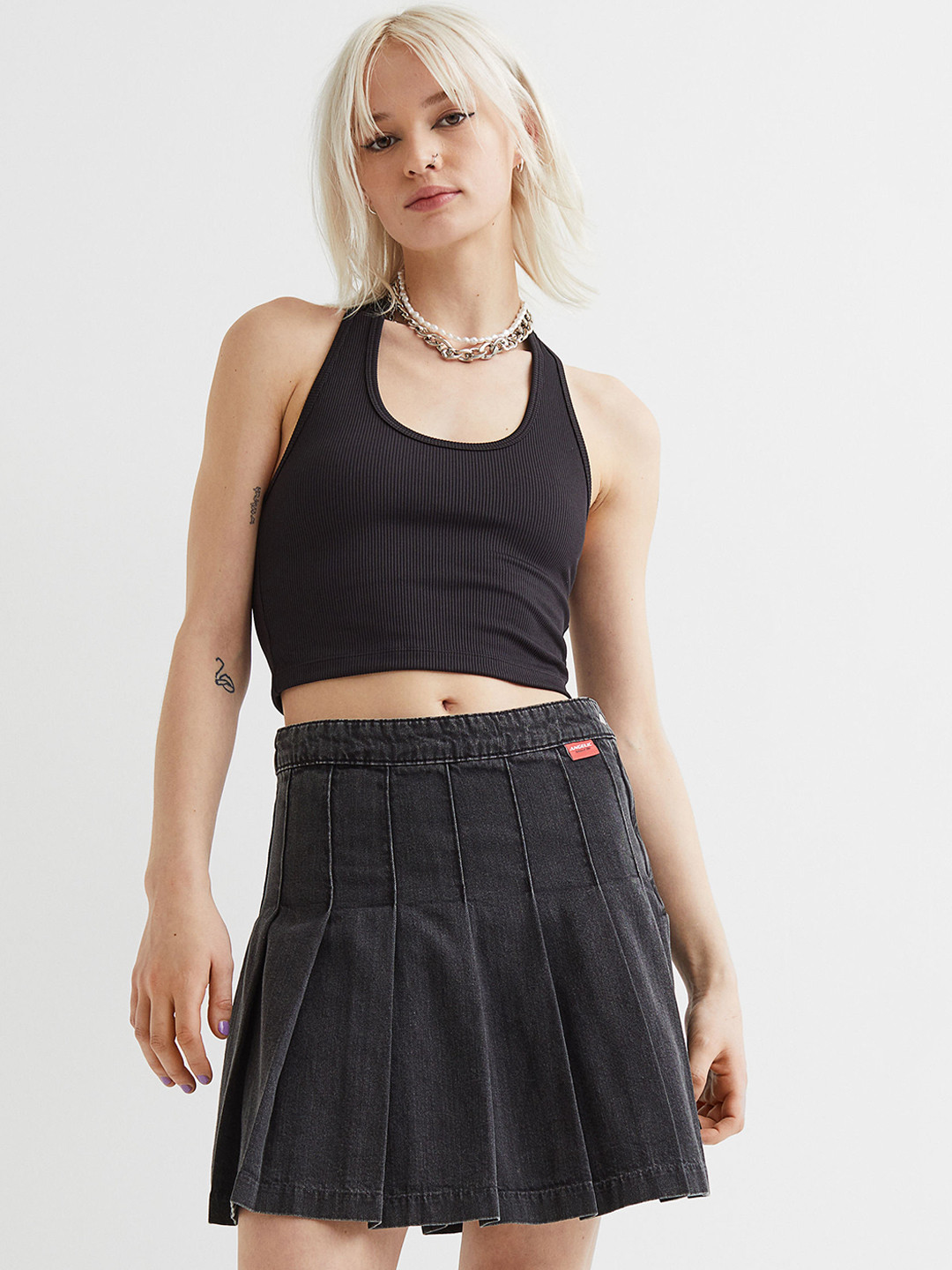 

H&M Women Black Pleated Pure Cotton Denim Skirt