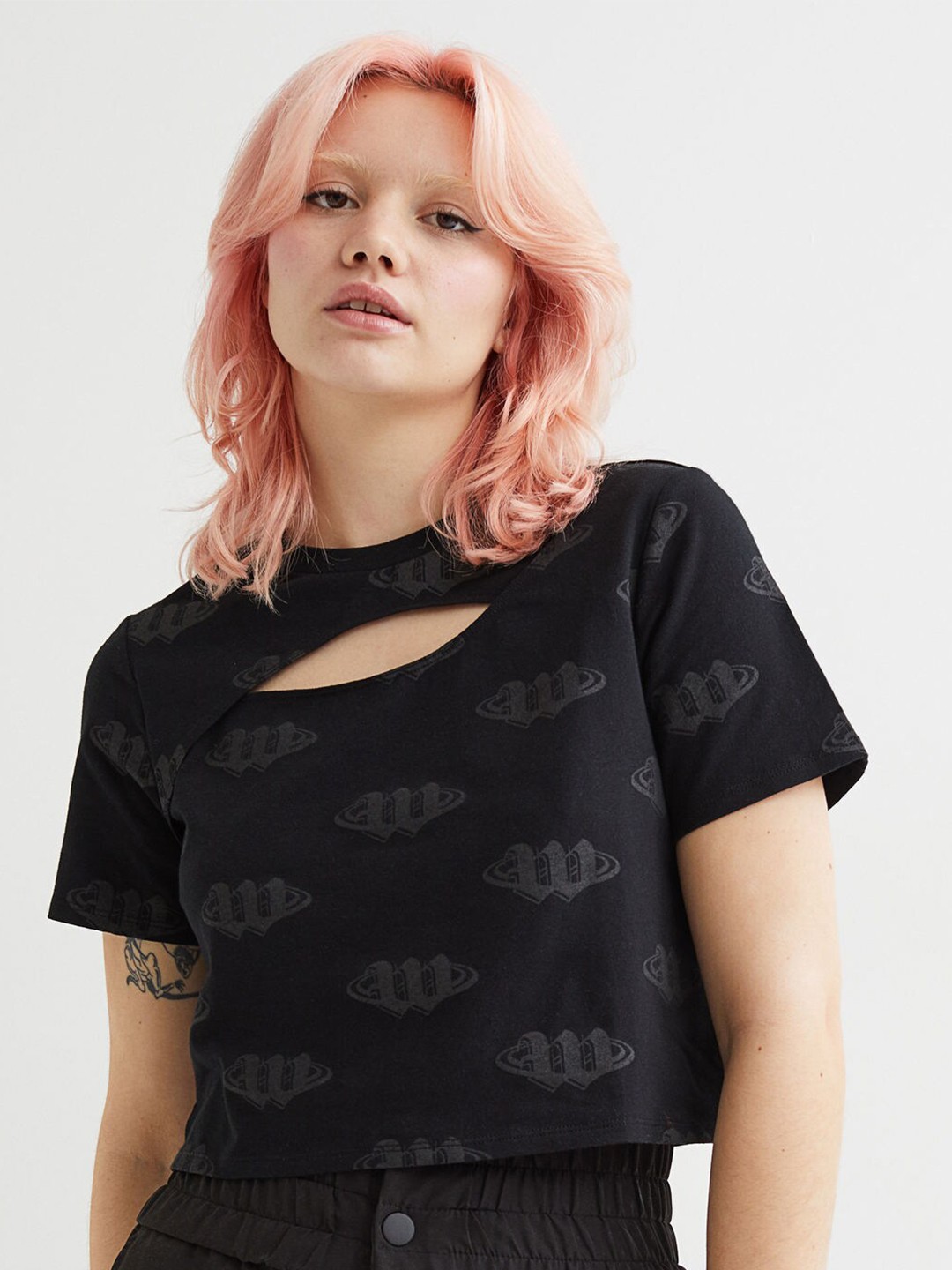 

H&M Black Cropped Cut-Out Top