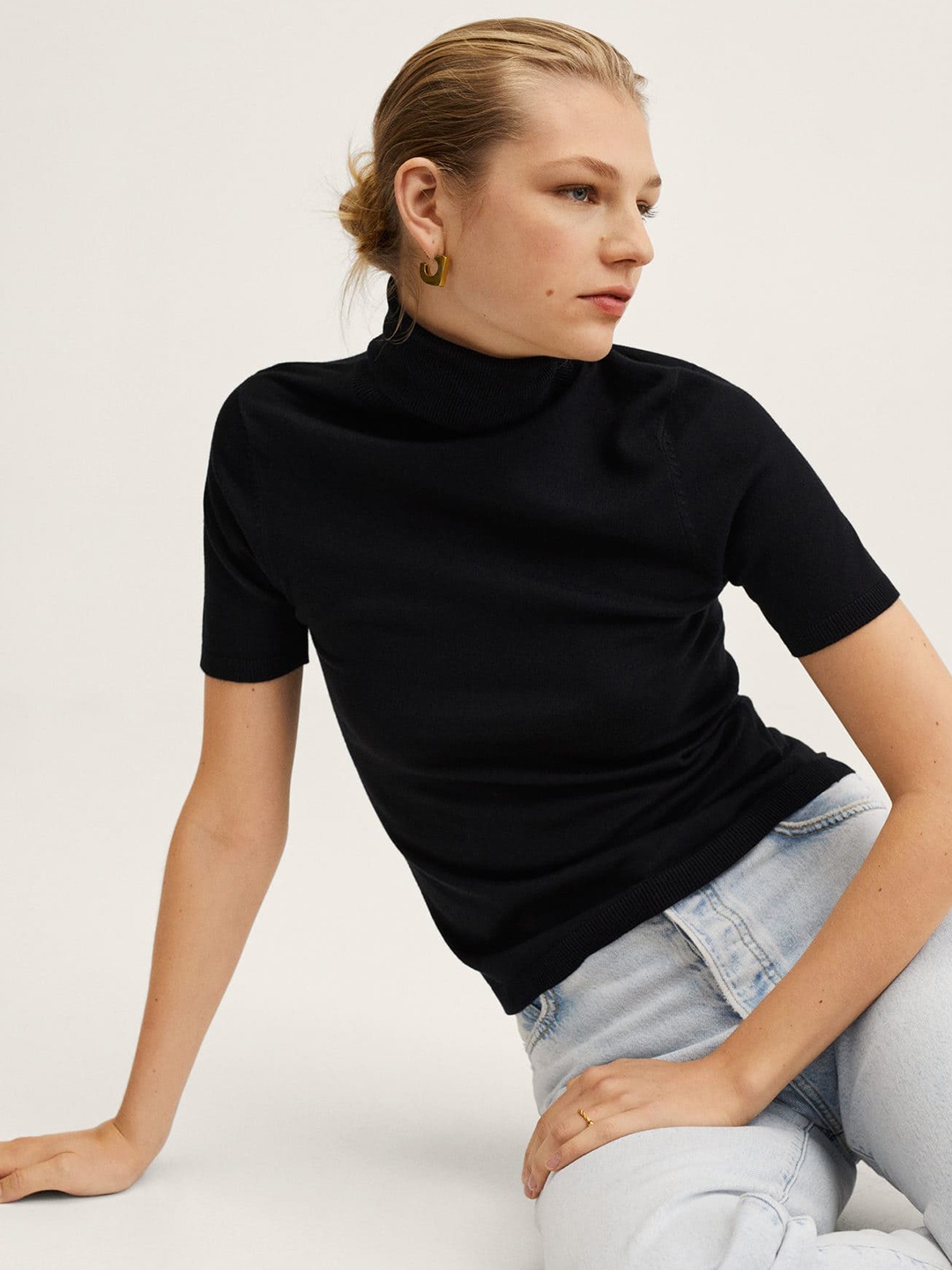 

MANGO Women Black Solid Short Sleeves Pullover
