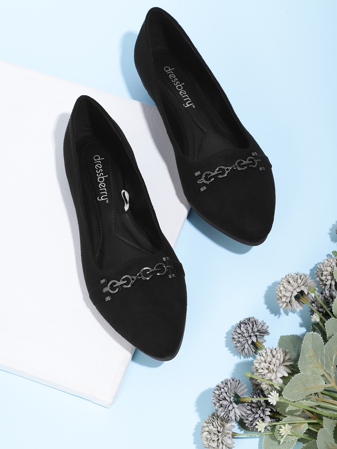 

DressBerry Women Black Solid Ballerinas