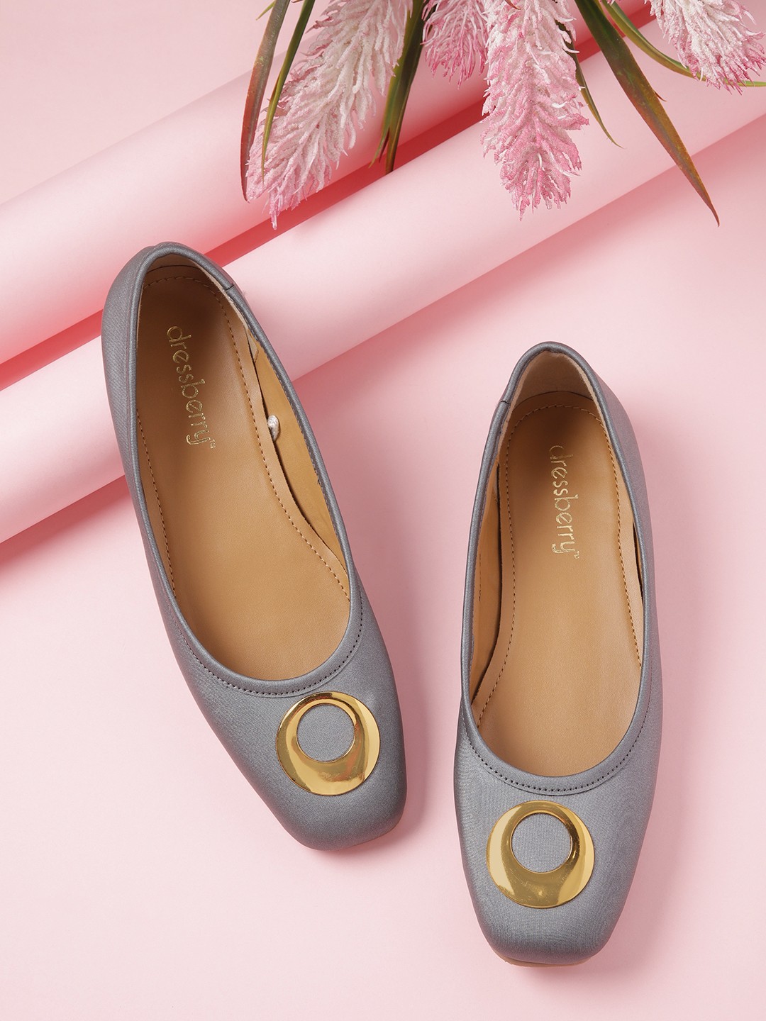 

DressBerry Women Grey Ballerinas Solid Ballerinas