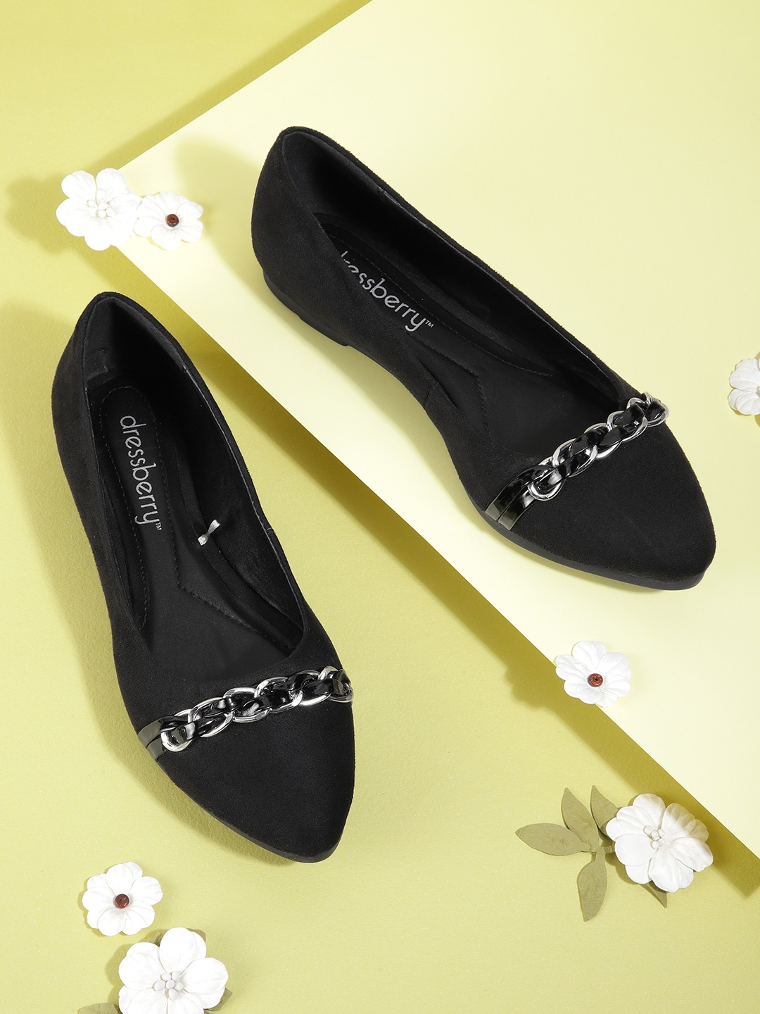 

DressBerry Women Black Solid Ballerinas