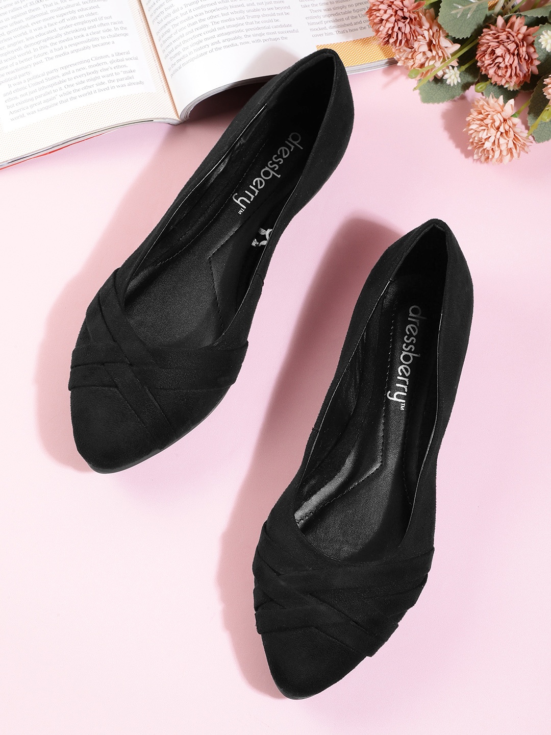 

DressBerry Women Black Solid Knot Detail Ballerinas
