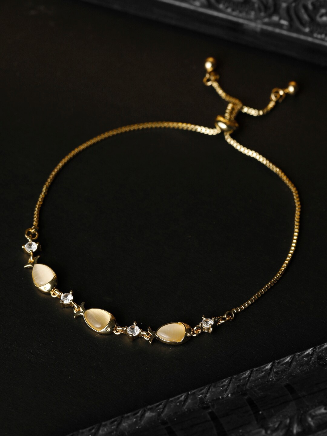 

Priyaasi Women Gold-Toned Brass Handcrafted Link Bracelet