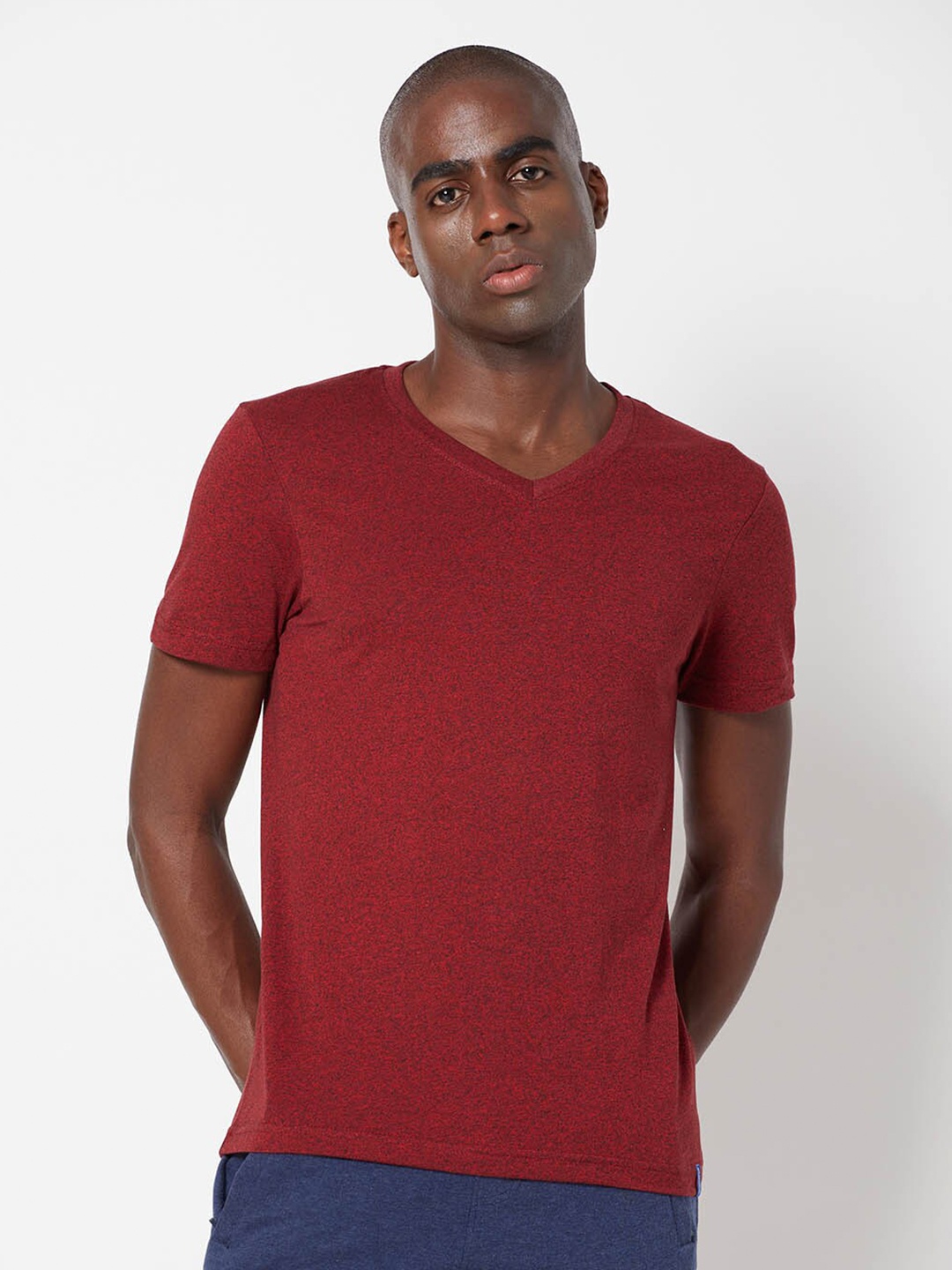 

SPORTO Men Red V-Neck T-shirt