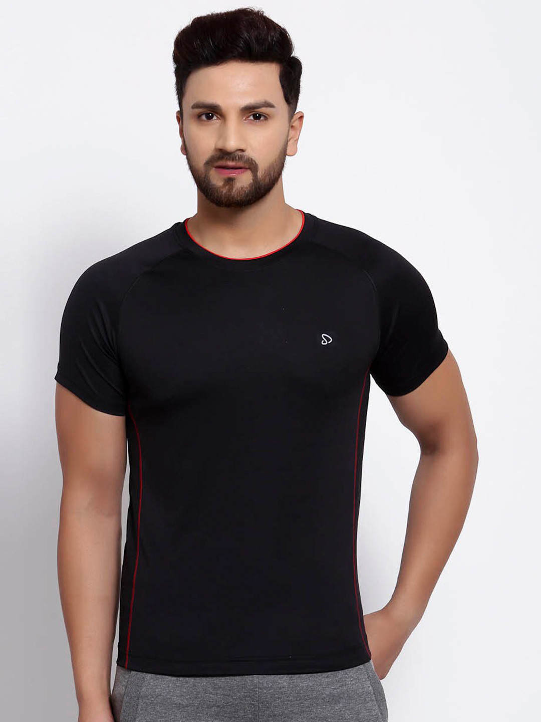 

SPORTO Men Black Training or Gym Sports T-shirt