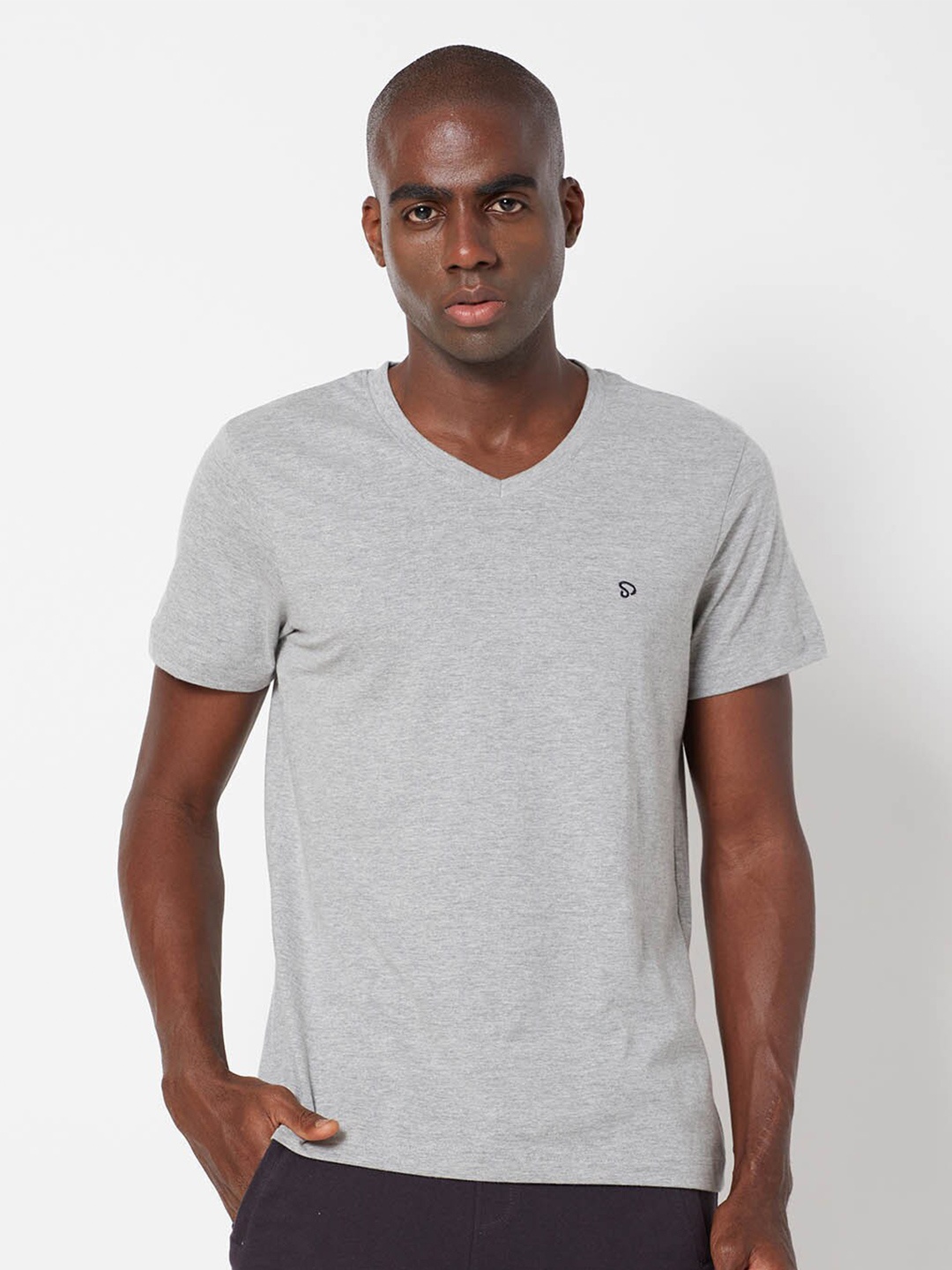 

SPORTO Men Grey Melange V-Neck Cotton T-shirt