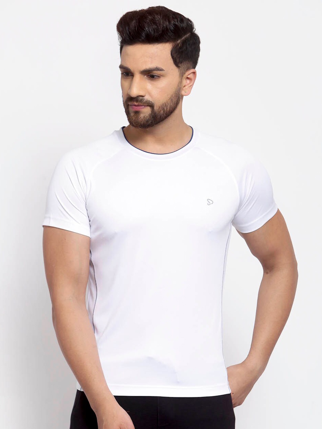 

SPORTO Men White Solid T-shirt