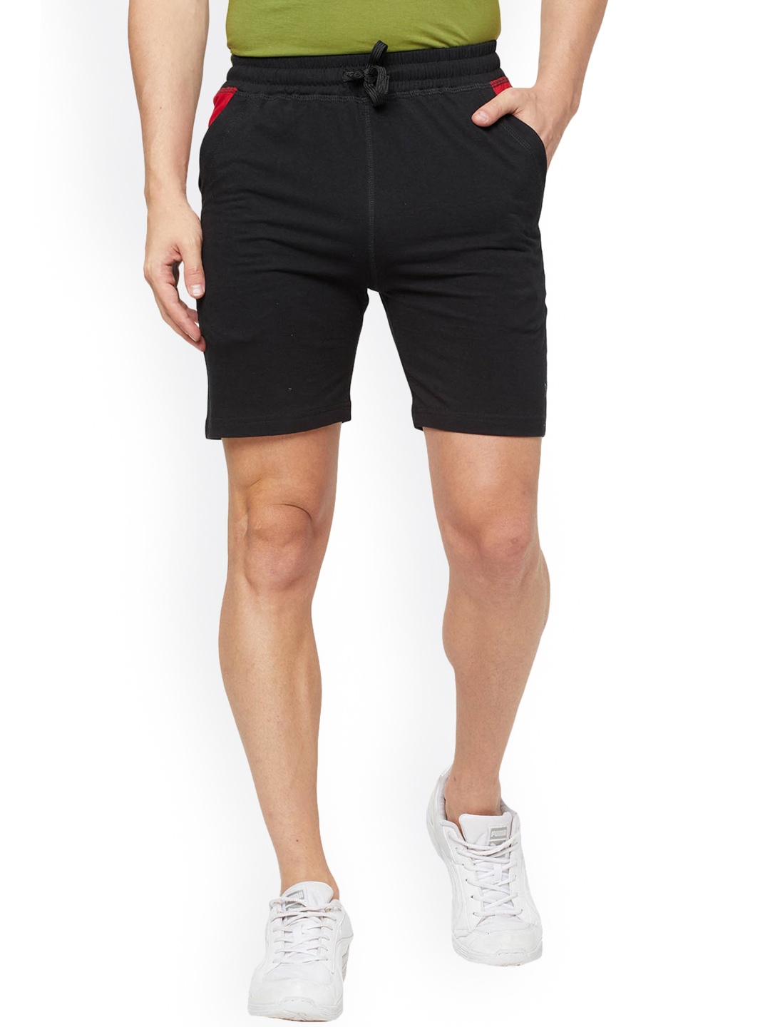

SPORTO Men Black Solid Sports Shorts