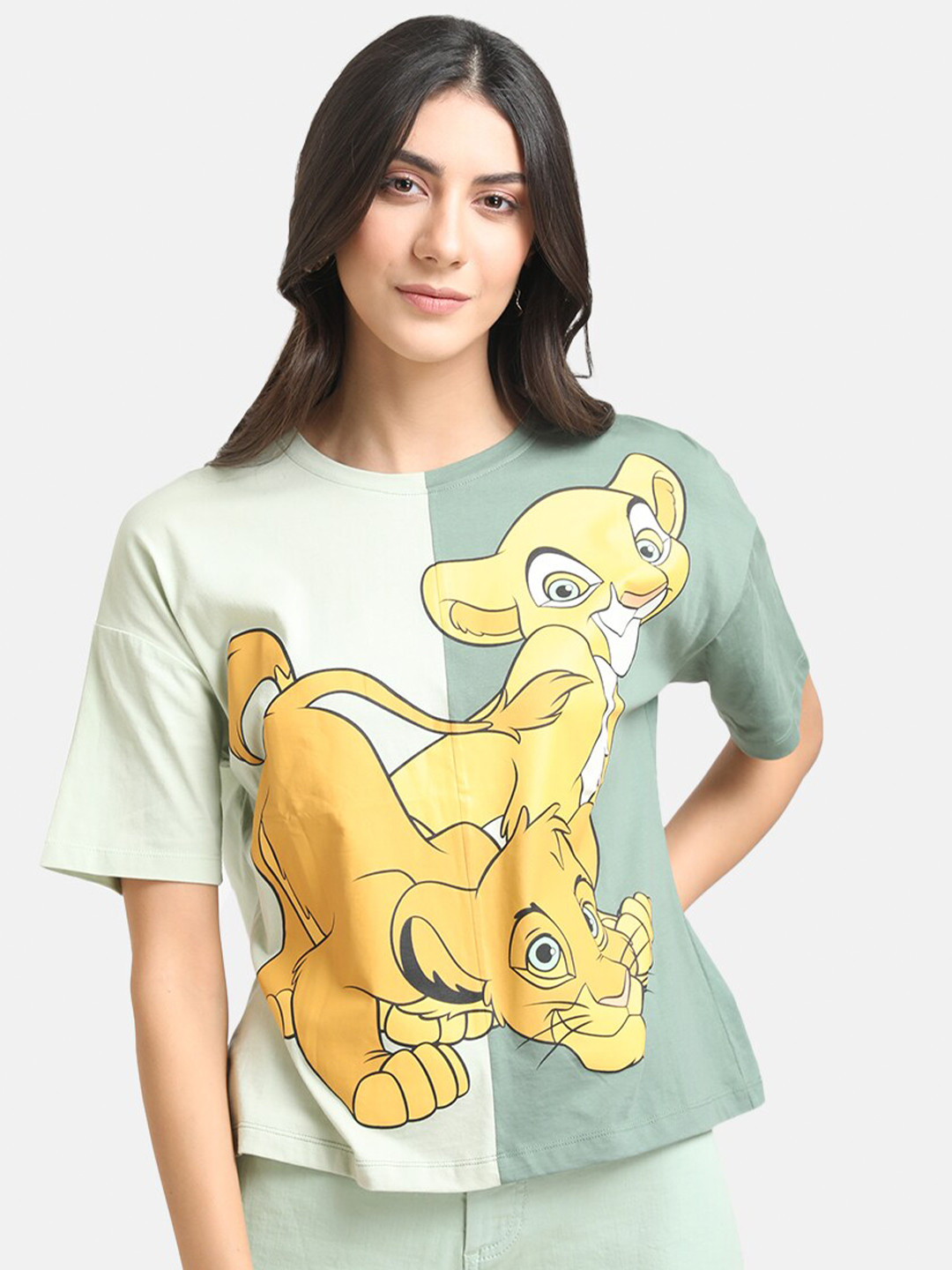 

Kazo Women Green & Yellow Lion King Printed Drop-Shoulder Sleeves Cotton Loose T-shirt