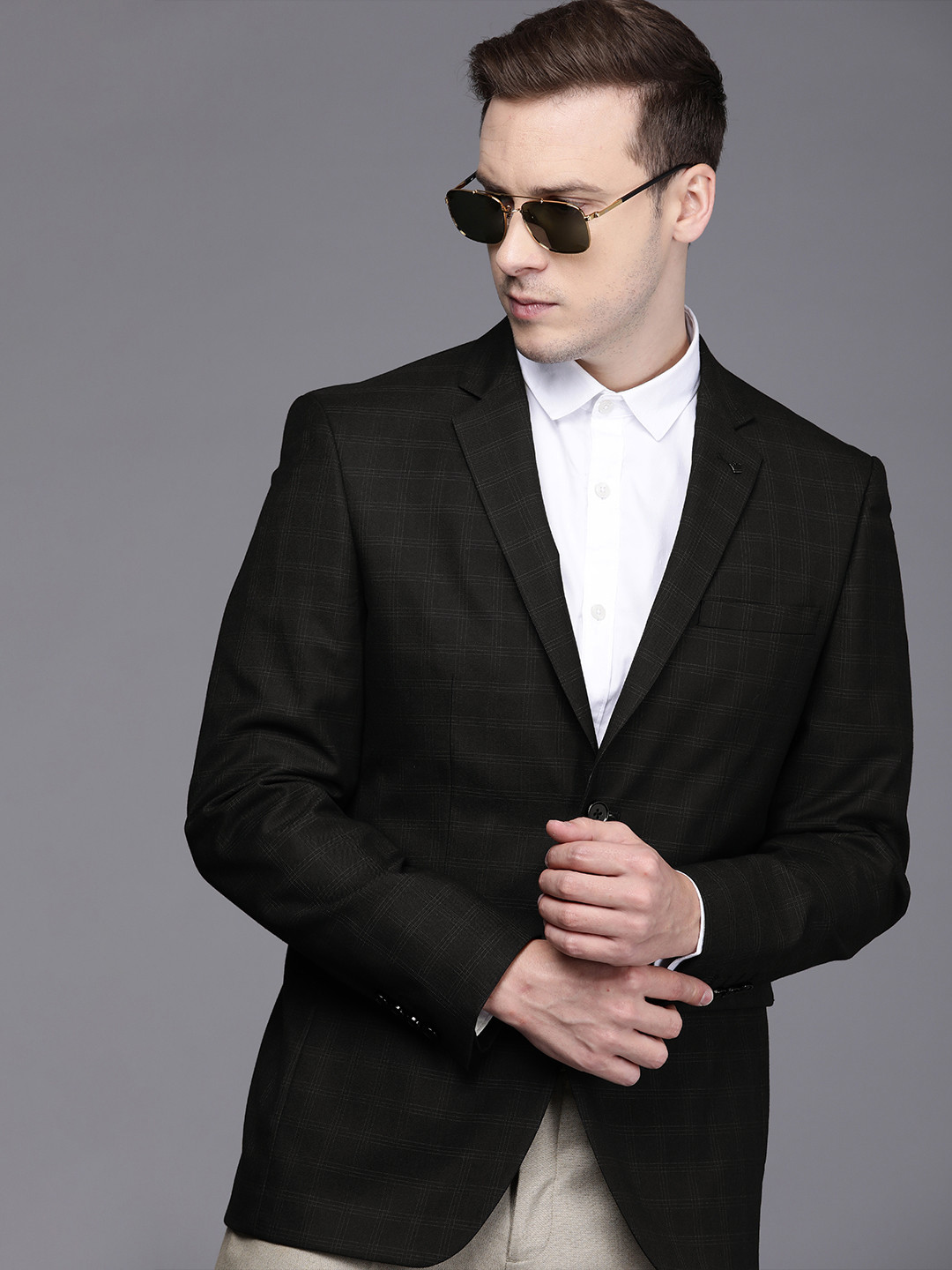 

Louis Philippe Men Black Checked Single-Breasted Slim-Fit Formal Blazer