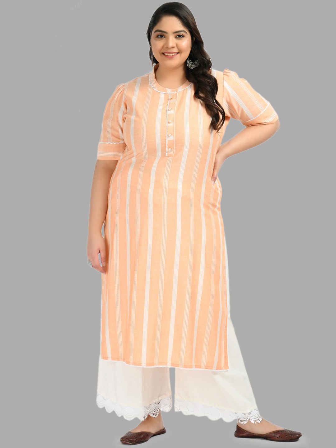 PrettyPlus by Desinoor.com Women Plus Size Peach-Coloured Striped Pure Cotton Kurta Set