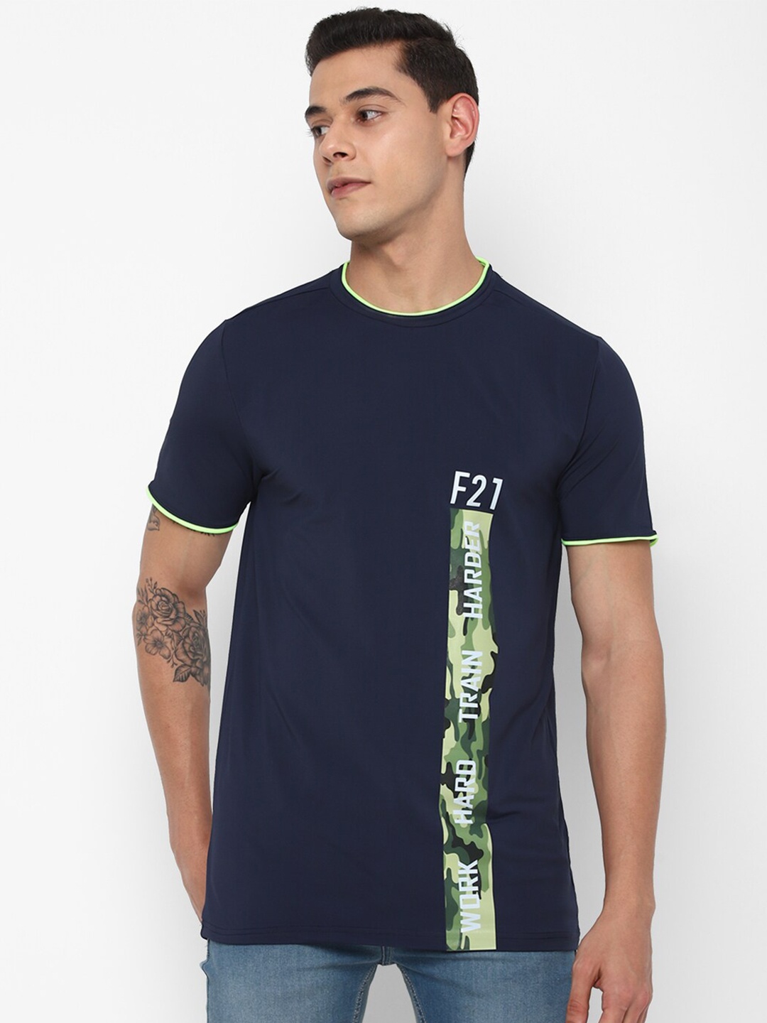 

FOREVER 21 Men Navy Blue Typography Placement Printed T-shirt