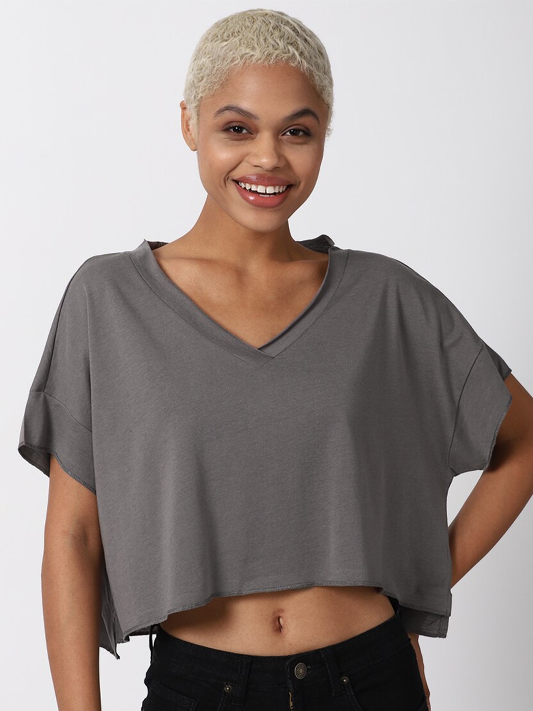 

FOREVER 21 Grey Boxy Crop Top