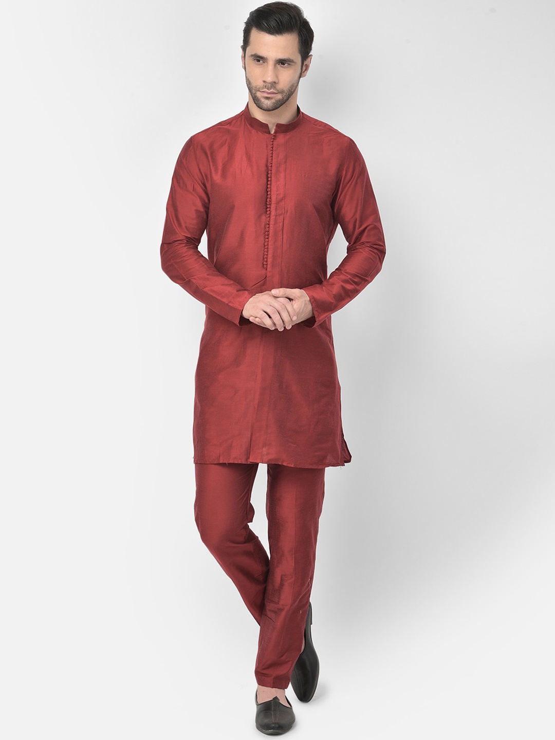 

DEYANN Men Red Kurta with Trousers