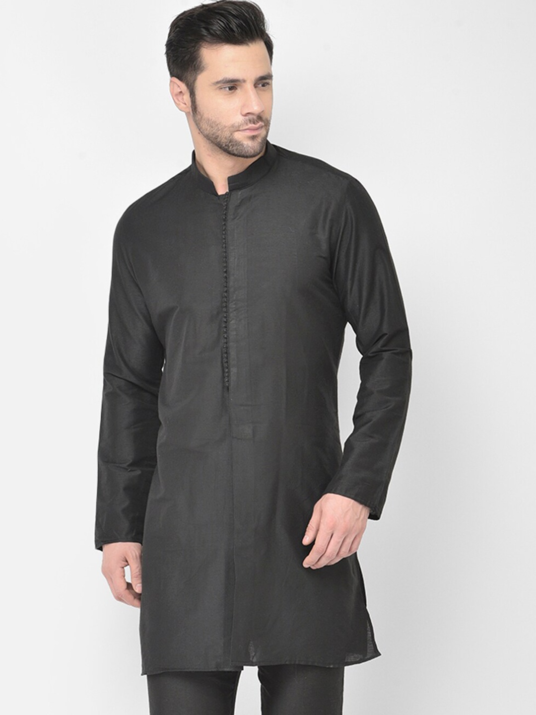 

DEYANN Men Black Solid Kurta with Trousers