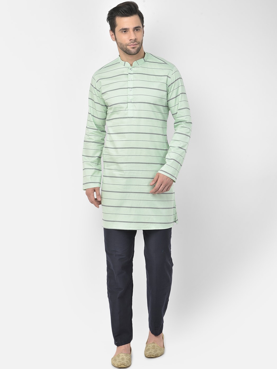 

DEYANN Men Green Striped Kurta with Trousers