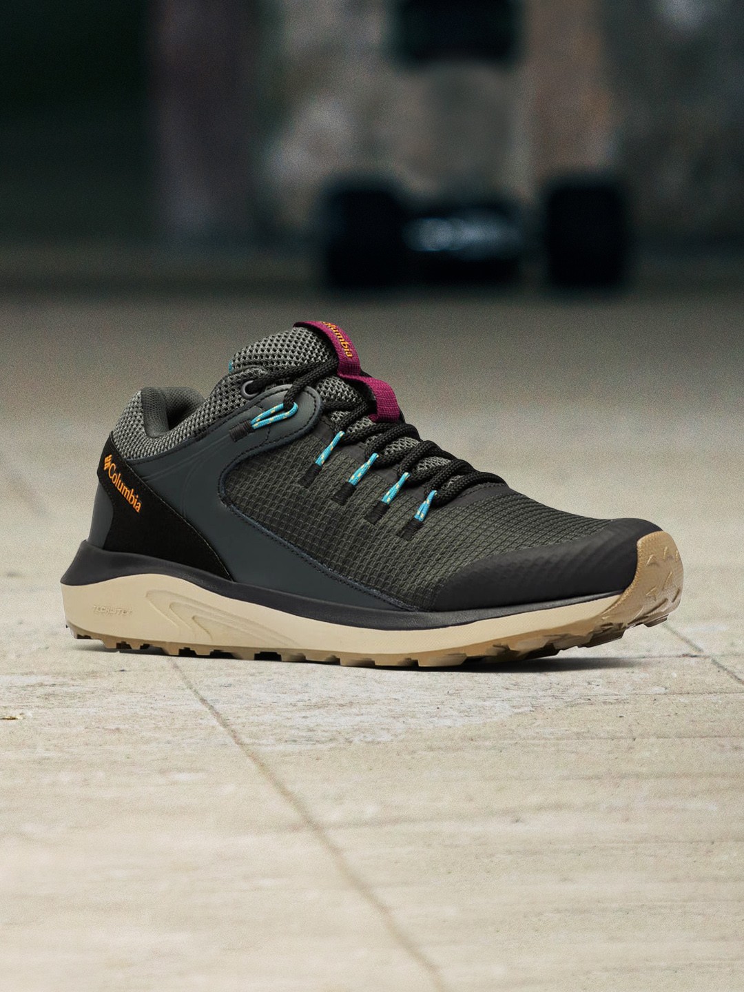 

Columbia Men Green Trekking Non-Marking Shoes