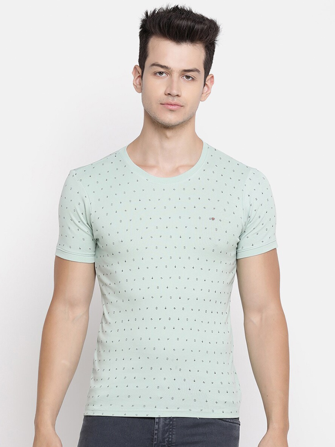 

V2 Value & Variety Men Green Printed Pure Cotton T-shirt