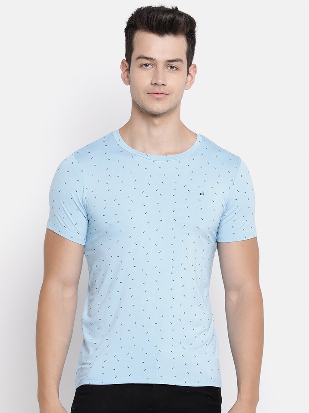 

V2 Value & Variety Men Blue Printed T-shirt