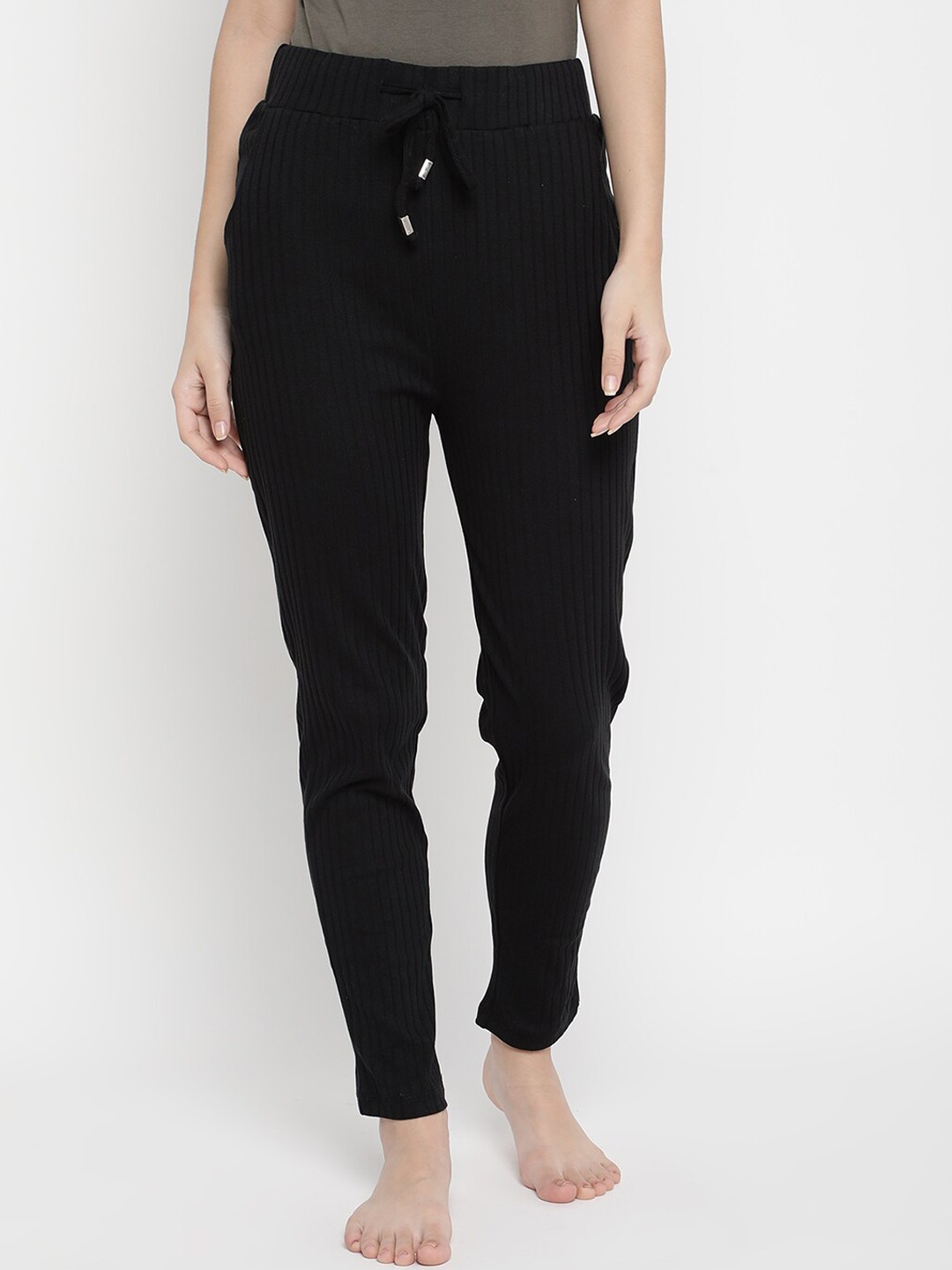

V2 Value & Variety Women Black Solid Lounge Pants