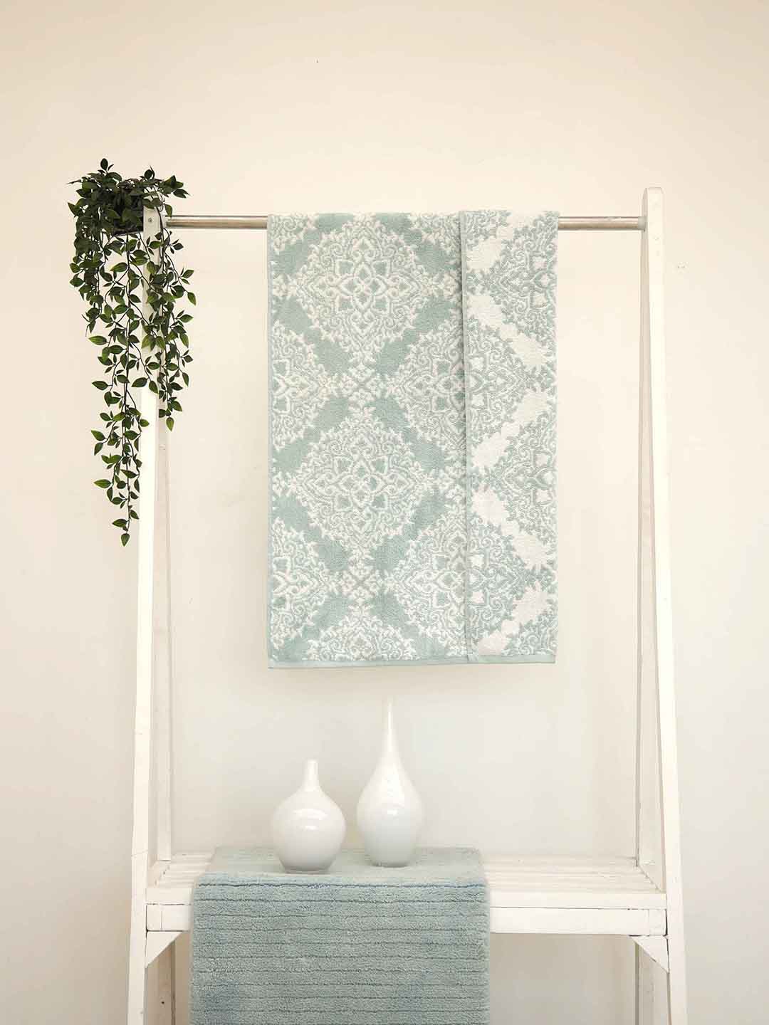 

Ariana Blue & White Printed 600 GSM Cotton Reversible Bath Towels