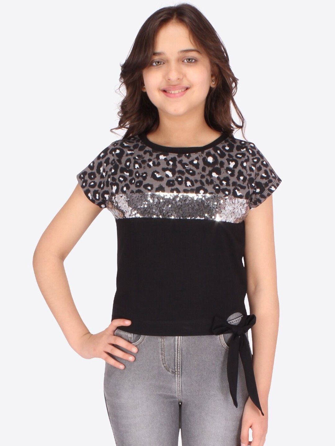 

CUTECUMBER Girls Black Sequinned Cotton Blend Crop Top