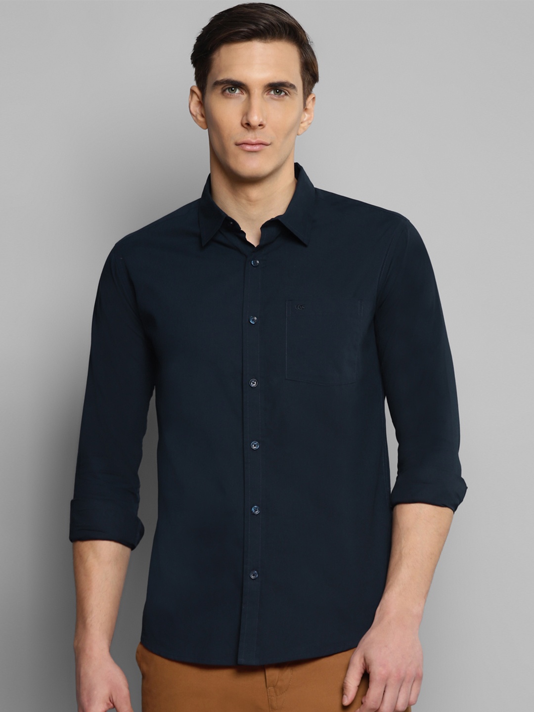 

Allen Cooper Men Navy Blue Slim Fit Cotton Casual Shirt