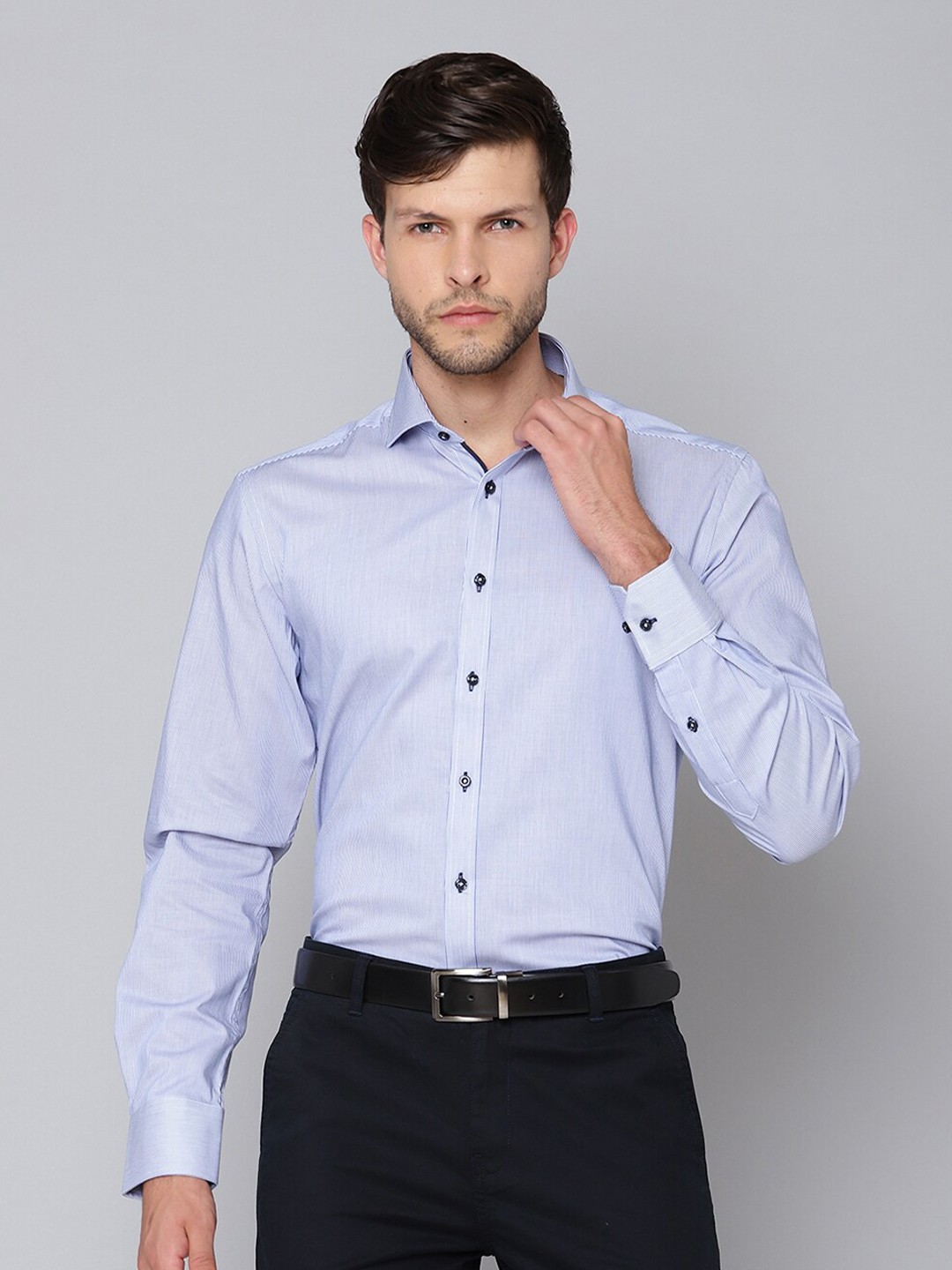 

Bruun & Stengade Men Blue Slim Fit Pinstripes Pure Cotton Casual Shirt
