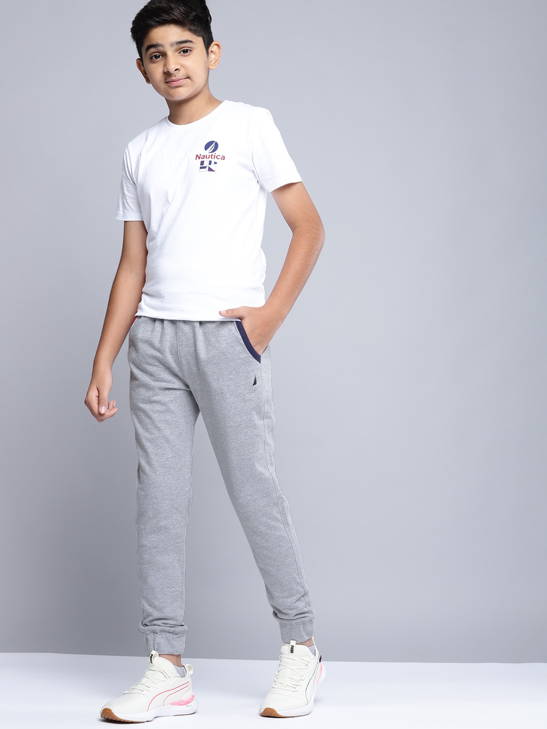 

Nautica Boys Grey Solid Joggers