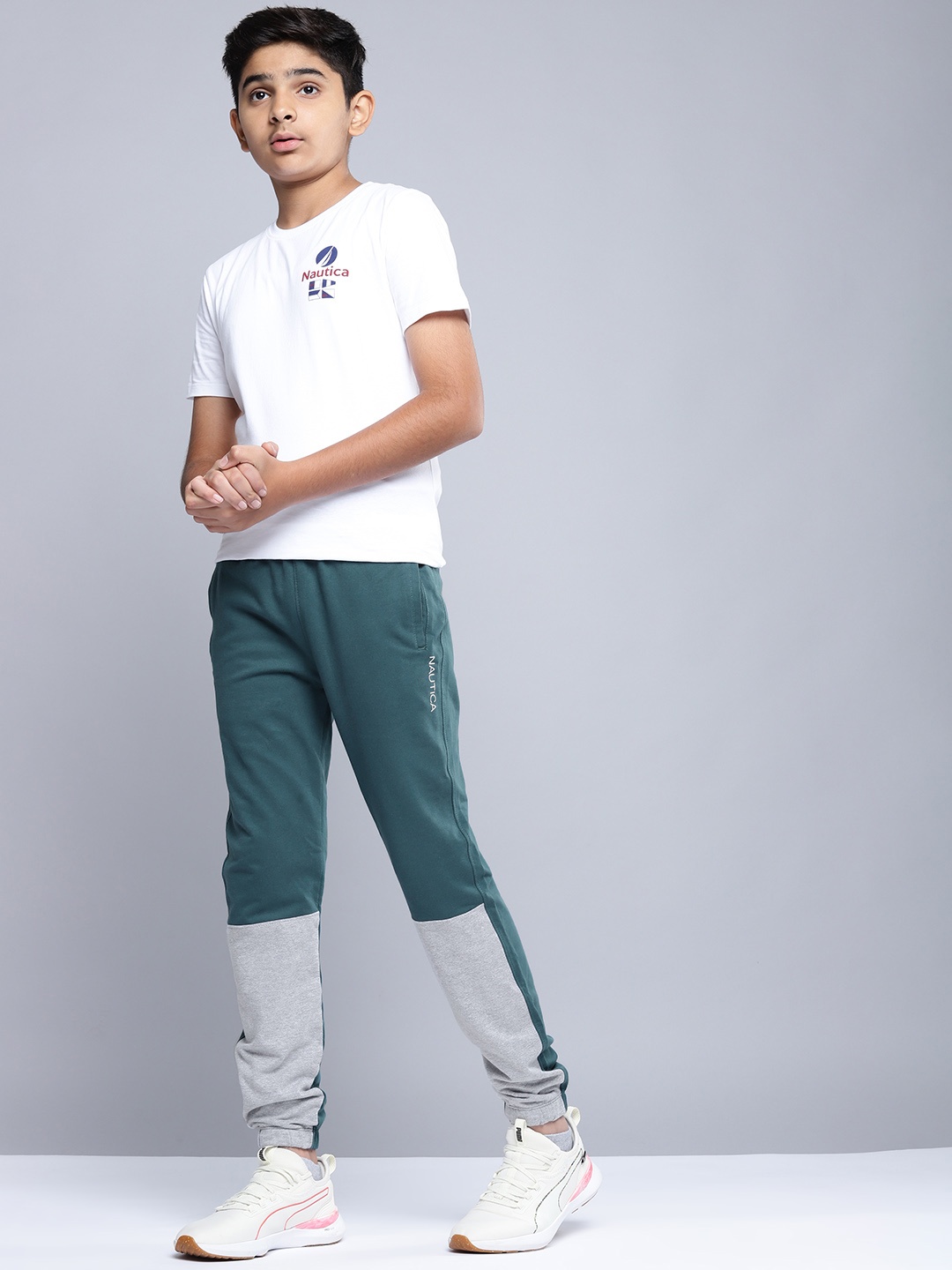 

Nautica Teen Boys Green & Grey Blue Pure Cotton Colourblocked Joggers