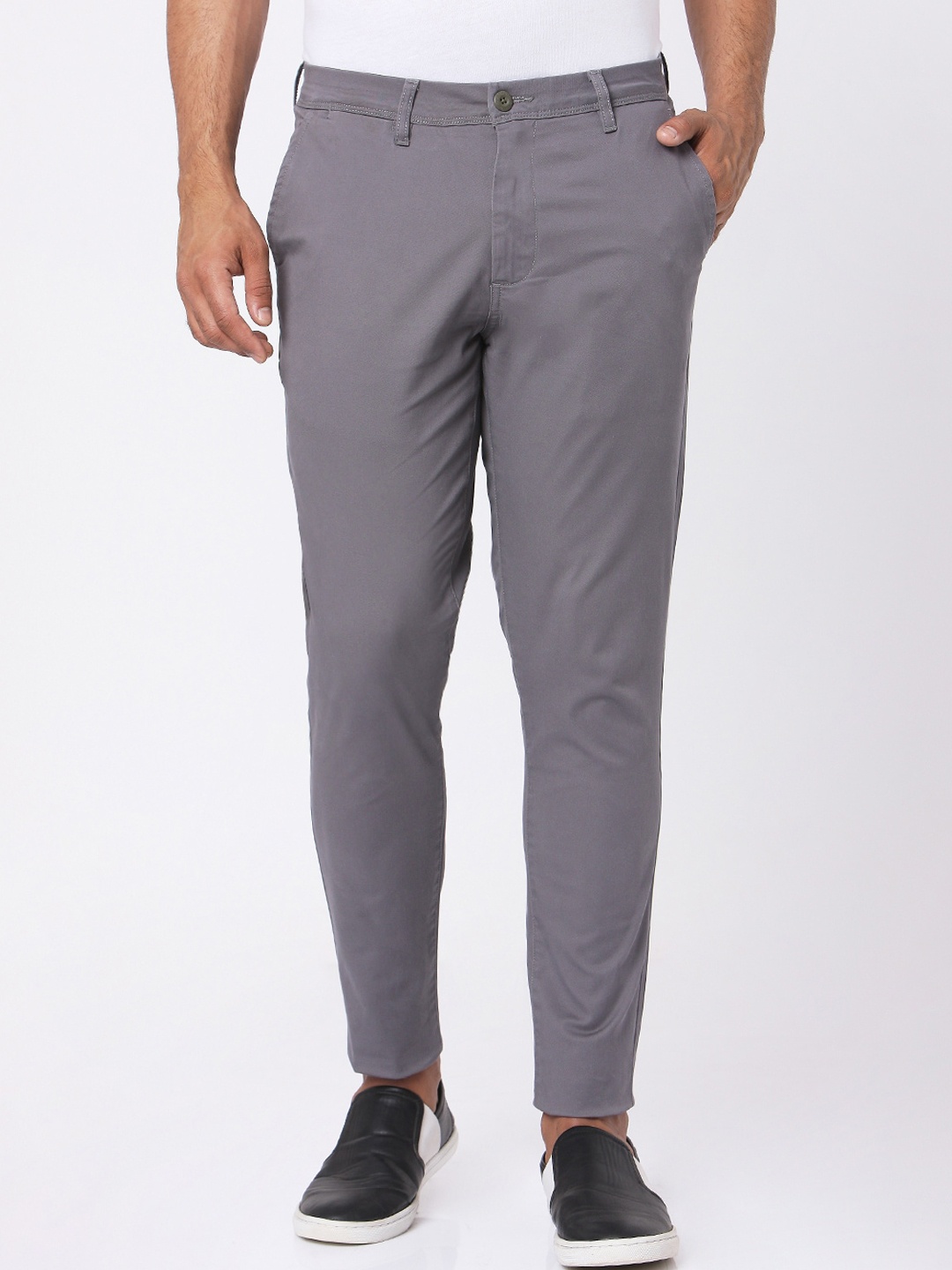 

MERCHANT MARINE Men Grey Tapered Fit Chinos Trousers