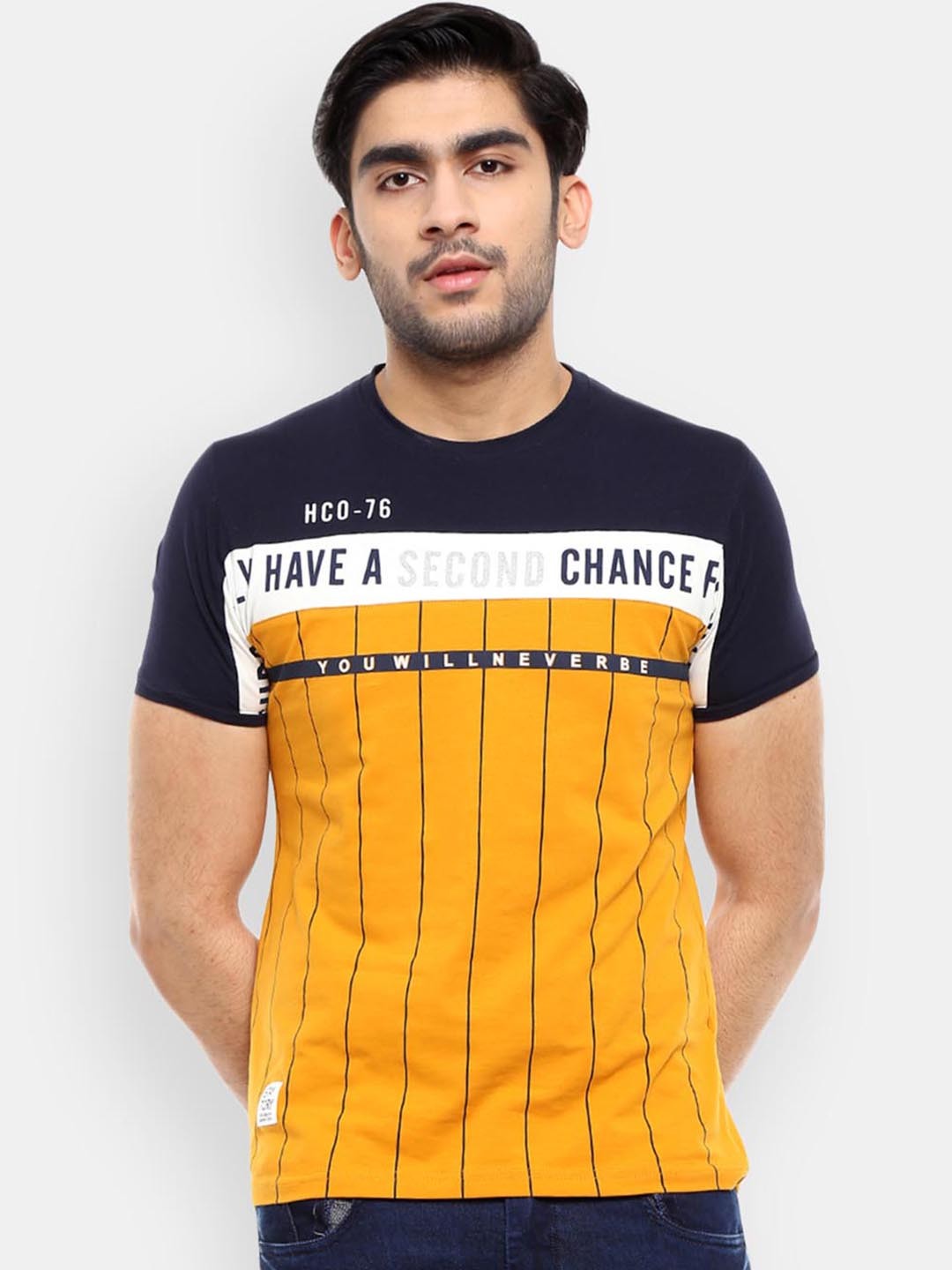

V-Mart Men Mustard Yellow & Black Colourblocked Slim Fit T-shirt
