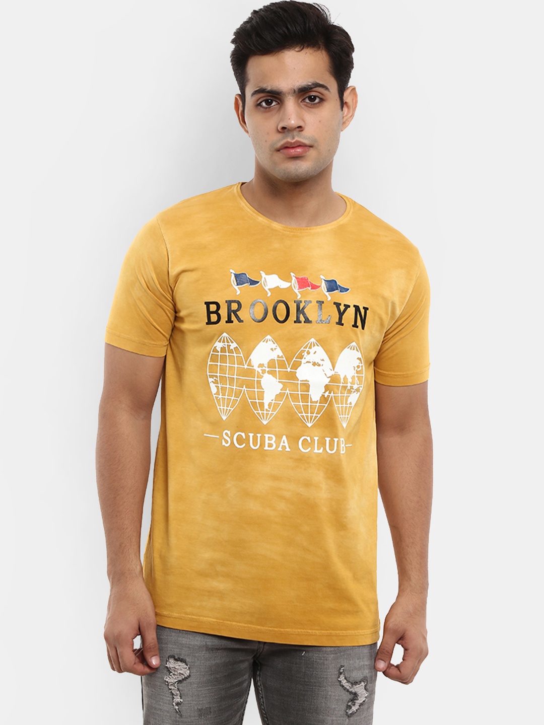 

V-Mart Men Brown Typography Printed Slim Fit T-shirt