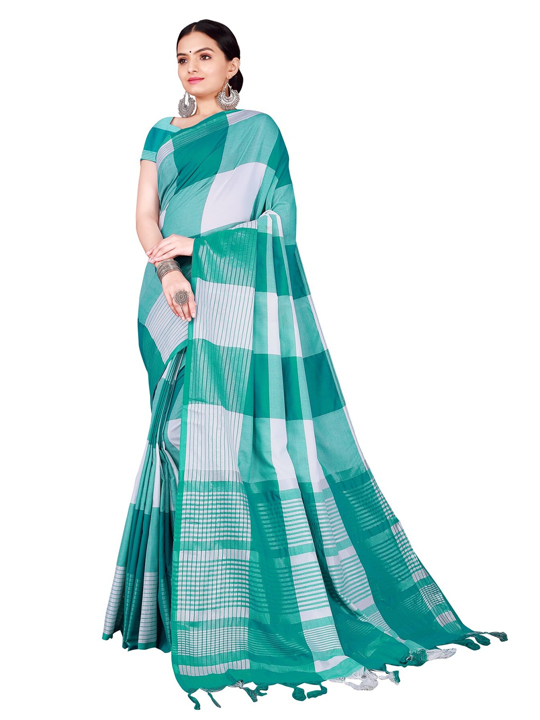 

SAADHVI Teal Green & White Checked Saree