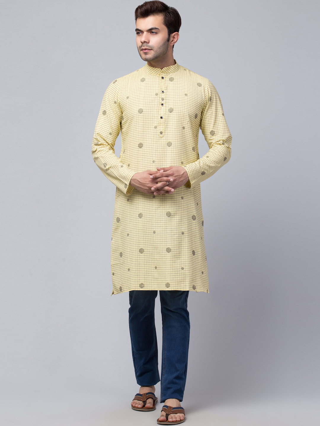 

Waahiba Men Yellow Geometric Printed Kurta